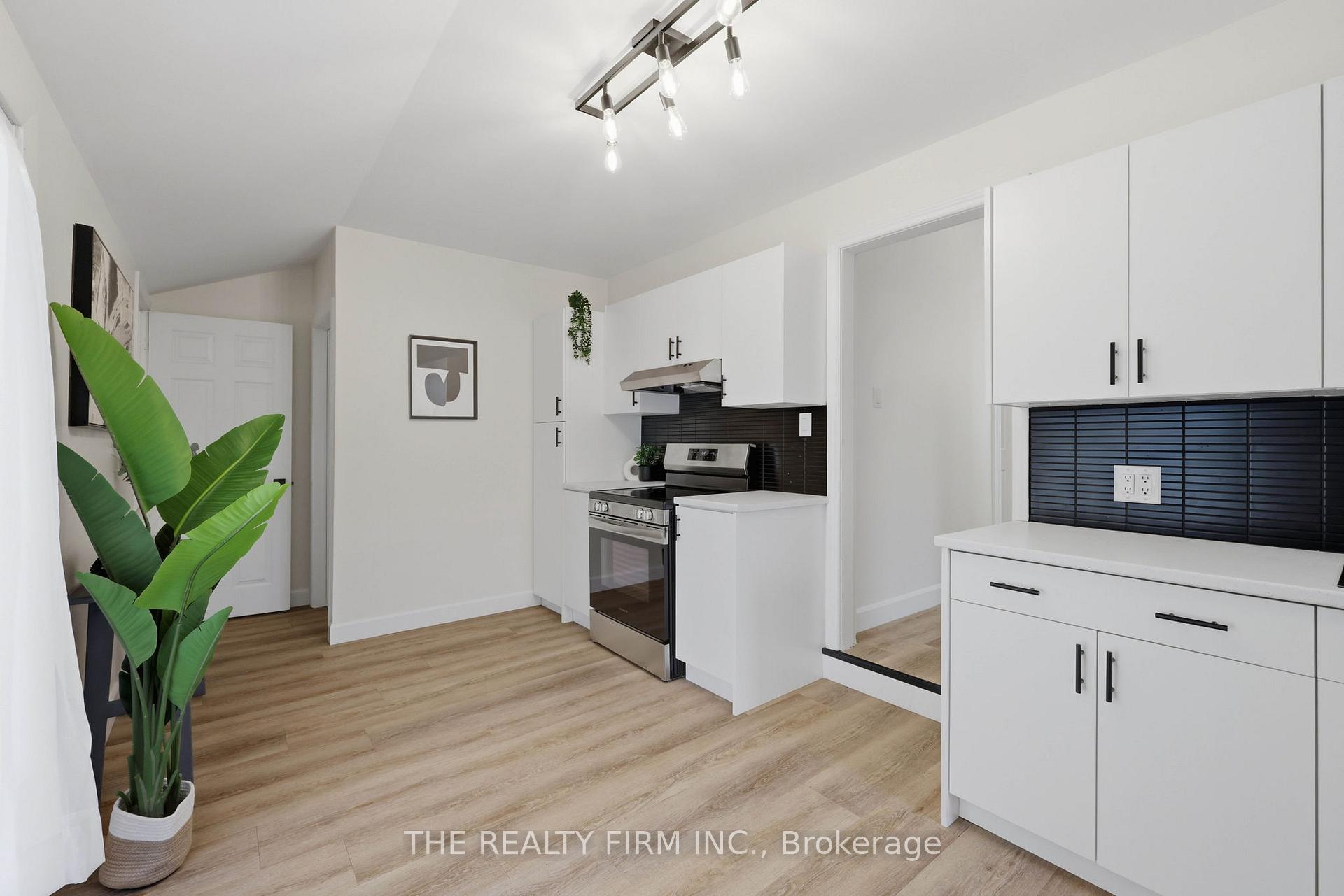 Photo 16 of 1068 Margaret Street, London, East M — HOMEH