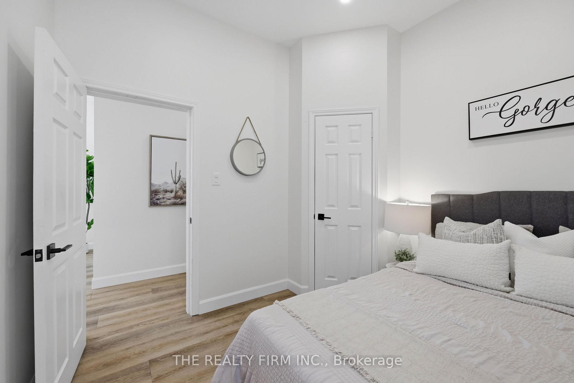Photo 20 of 1068 Margaret Street, London, East M — HOMEH