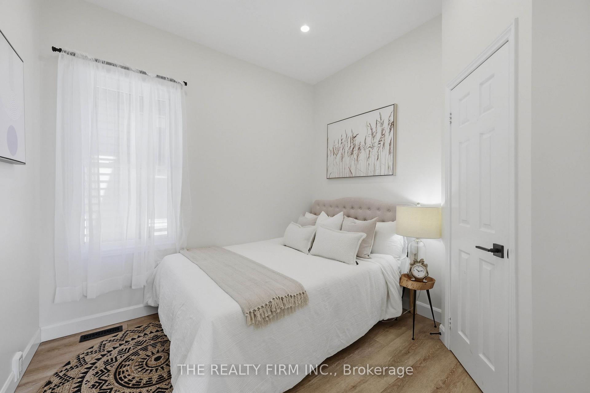 Photo 23 of 1068 Margaret Street, London, East M — HOMEH