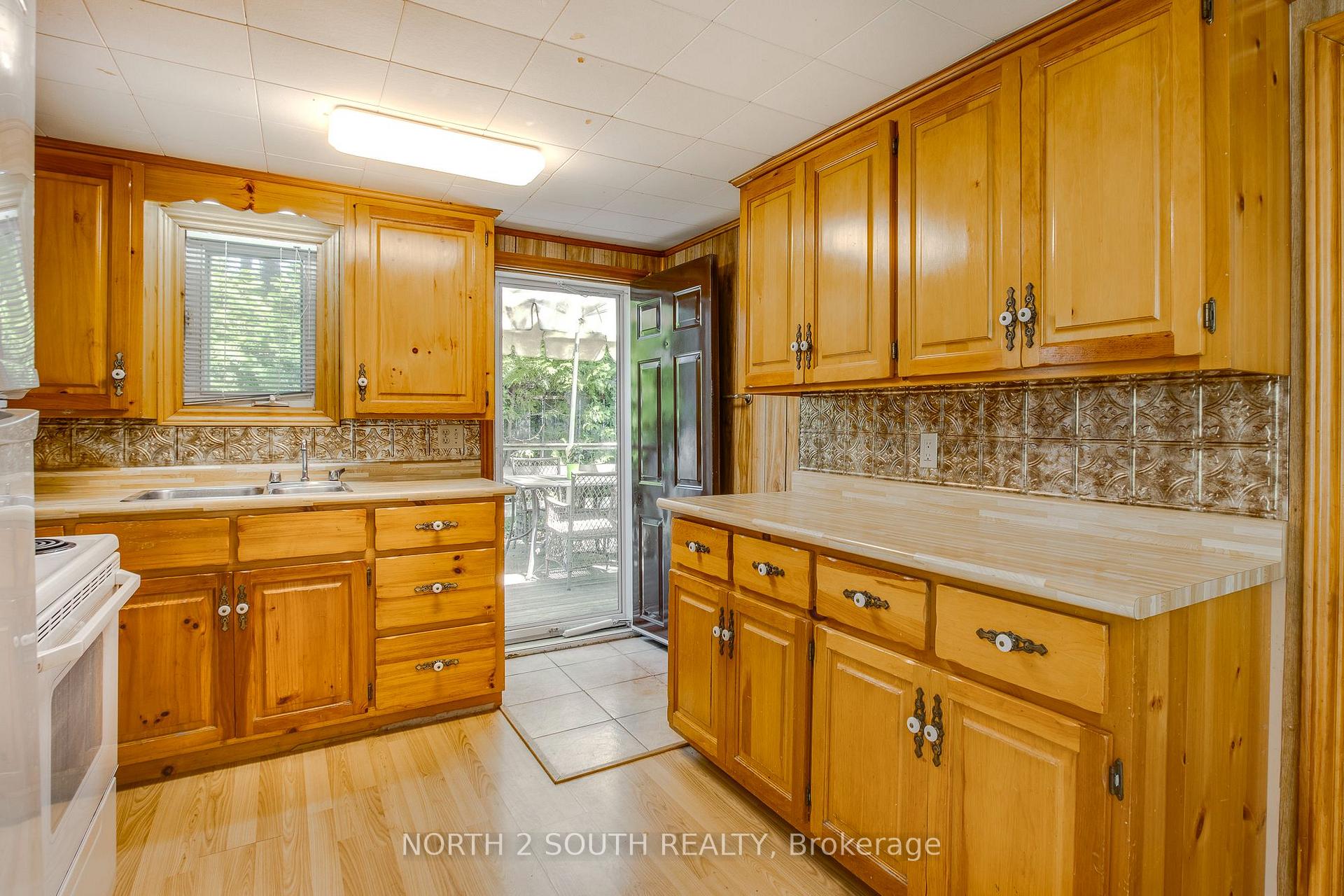 Photo 14 of 33 Yarwood Road, Tiny, Rural Tiny — HOMEH