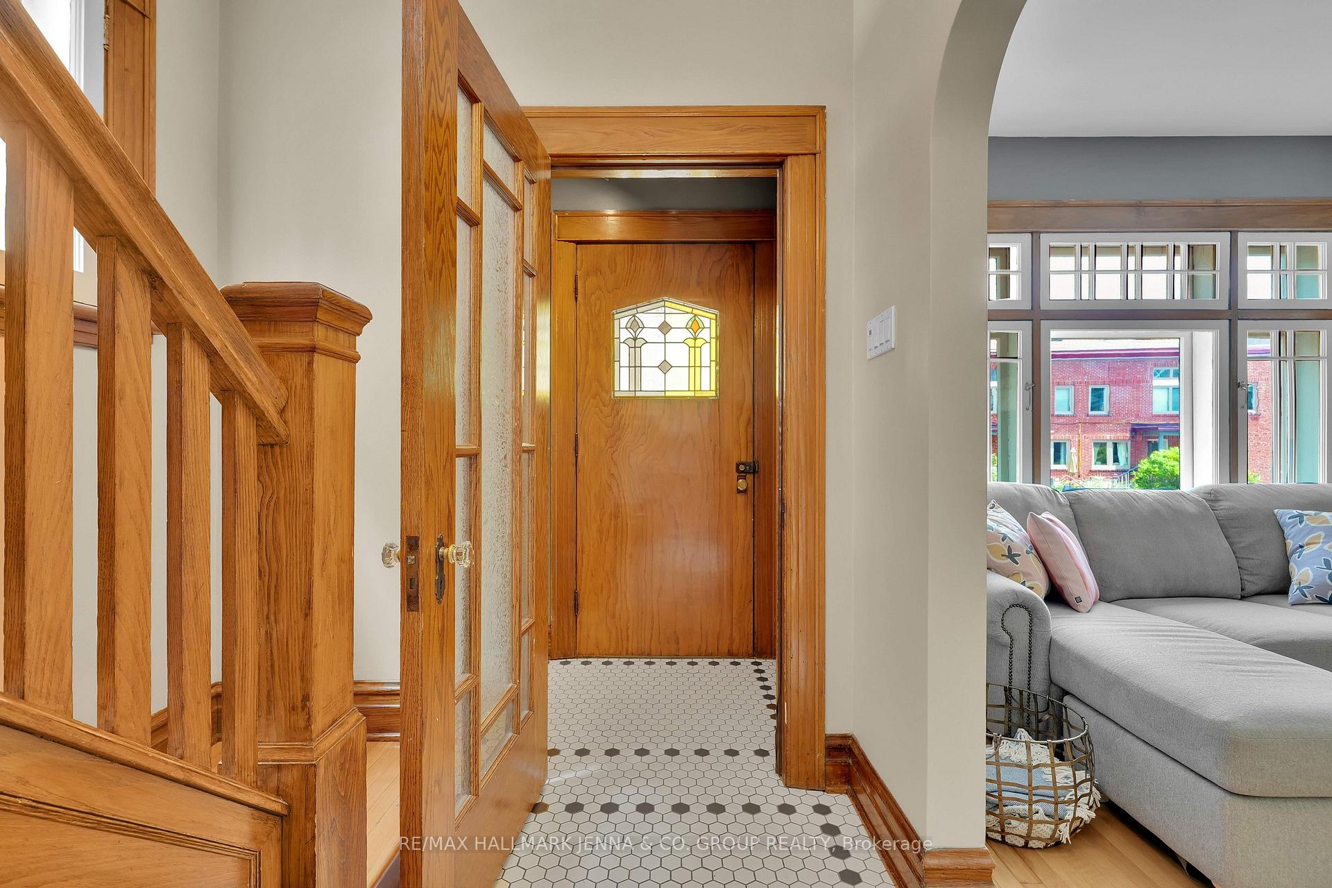 Photo 5 of 50 Willard Street, Ottawa, Old Ottawa South — HOMEH