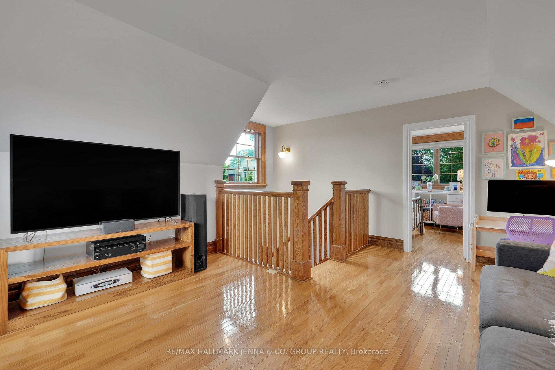 Photo 37 of 50 Willard Street, Ottawa, Old Ottawa South — HOMEH