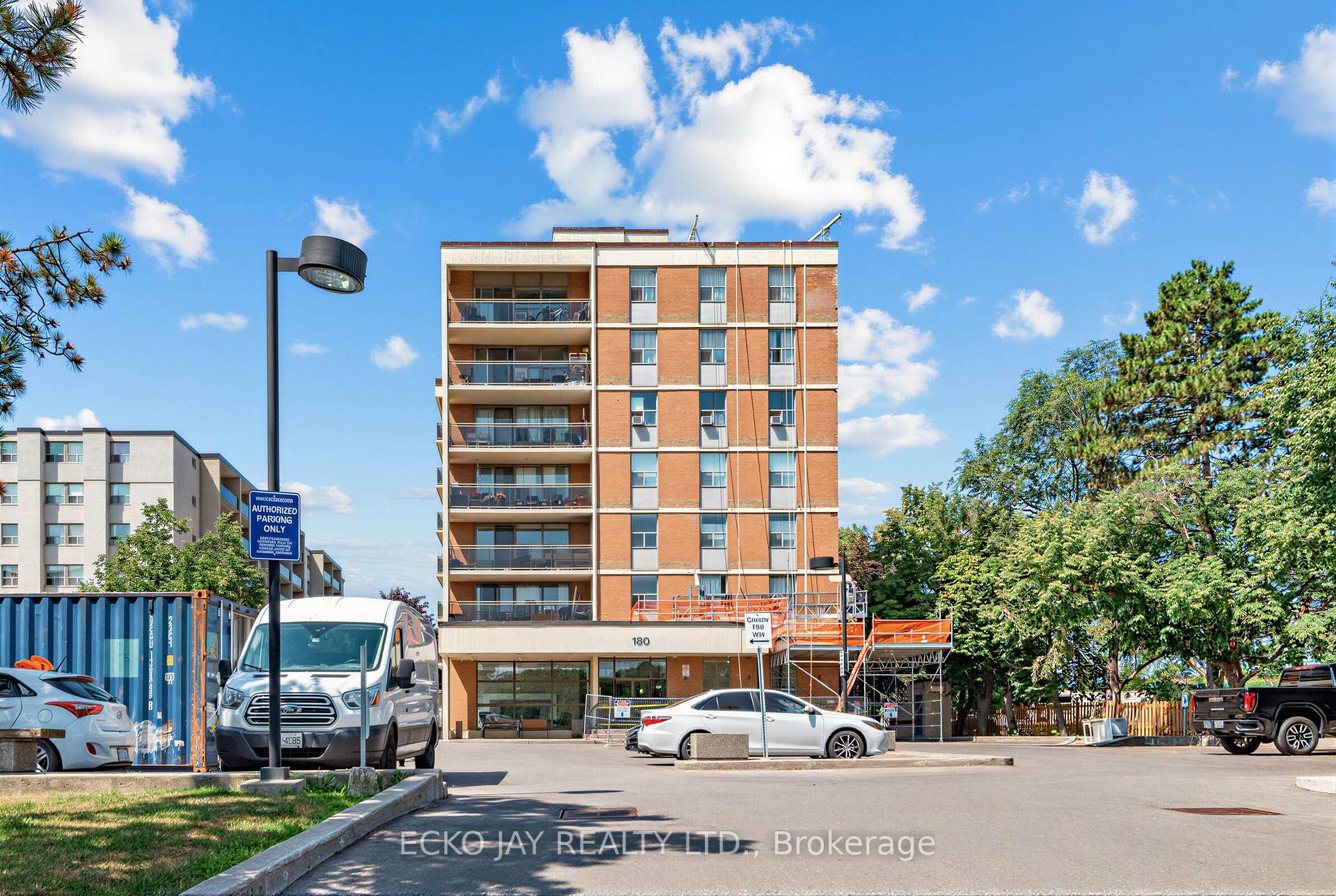 Photo of Unit 406, 180 Dudley Avenue
