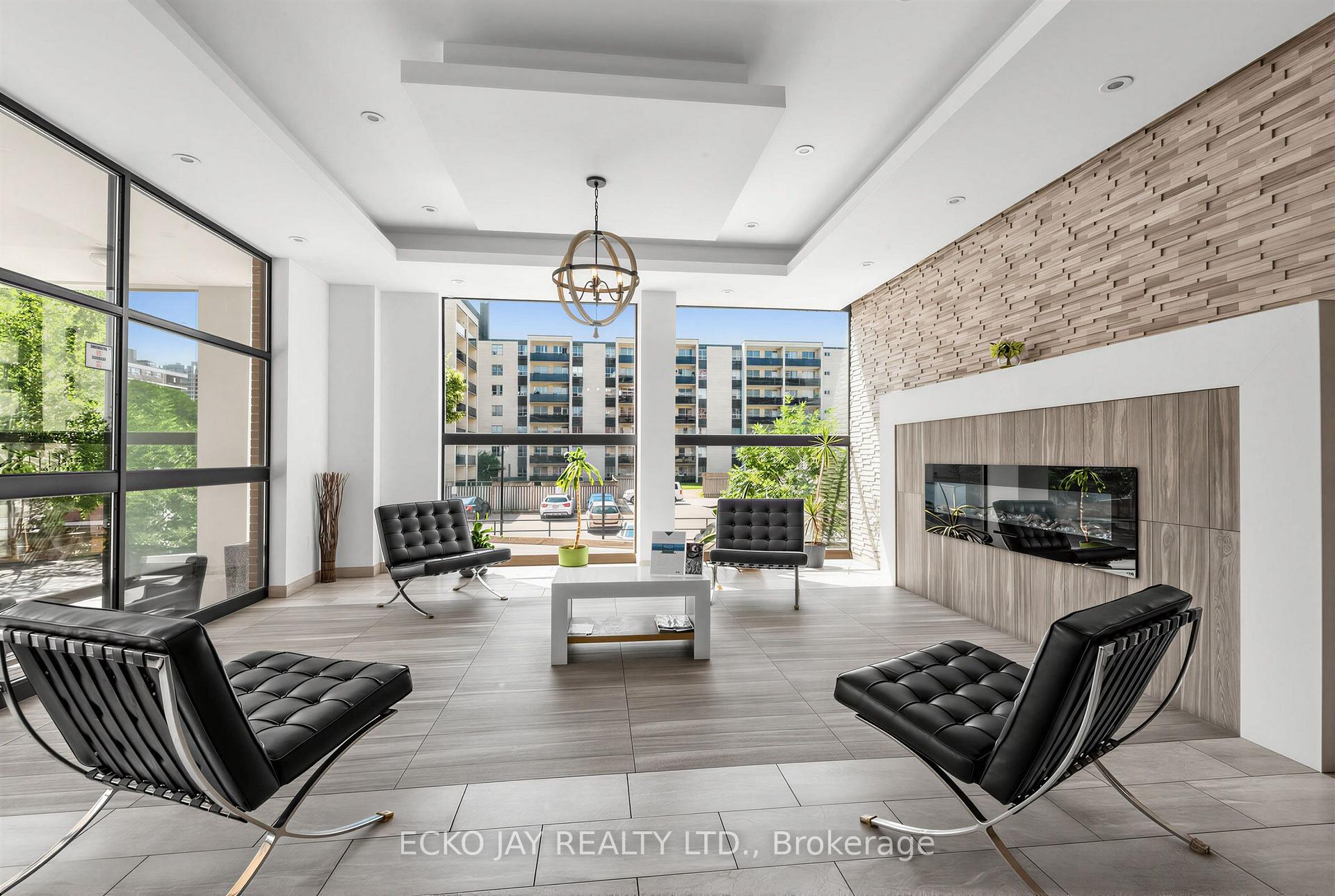 Photo 2 of Unit 406, 180 Dudley Avenue, Markham, Thornhill — HOMEH