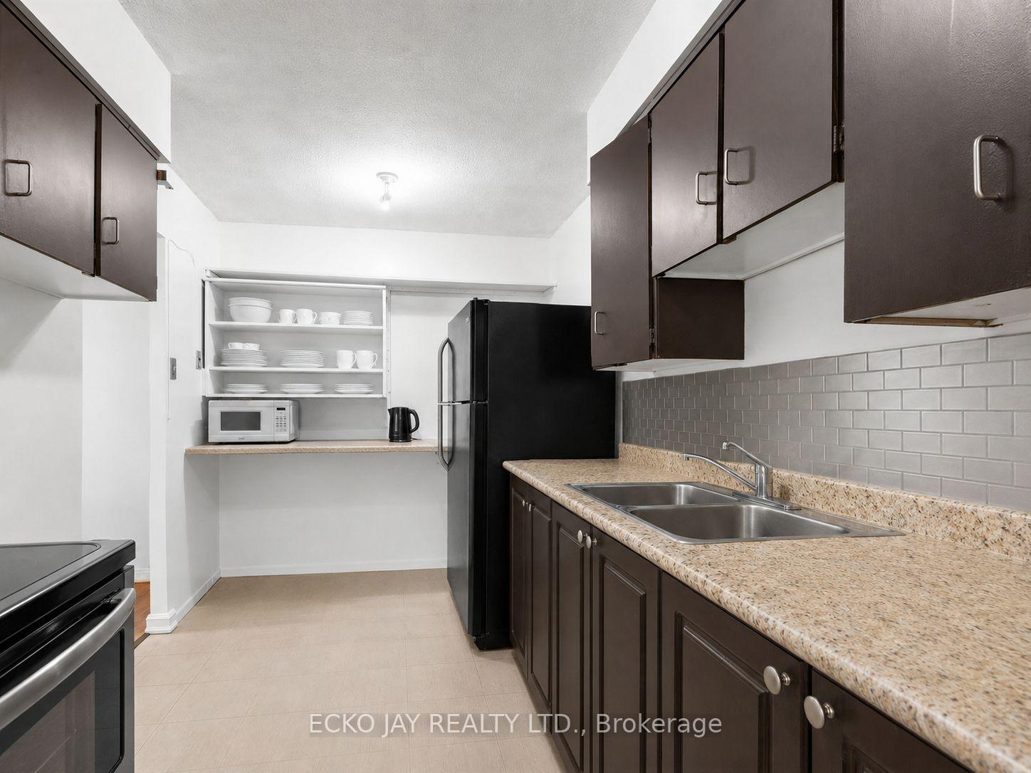 Photo 10 of Unit 406, 180 Dudley Avenue, Markham, Thornhill — HOMEH