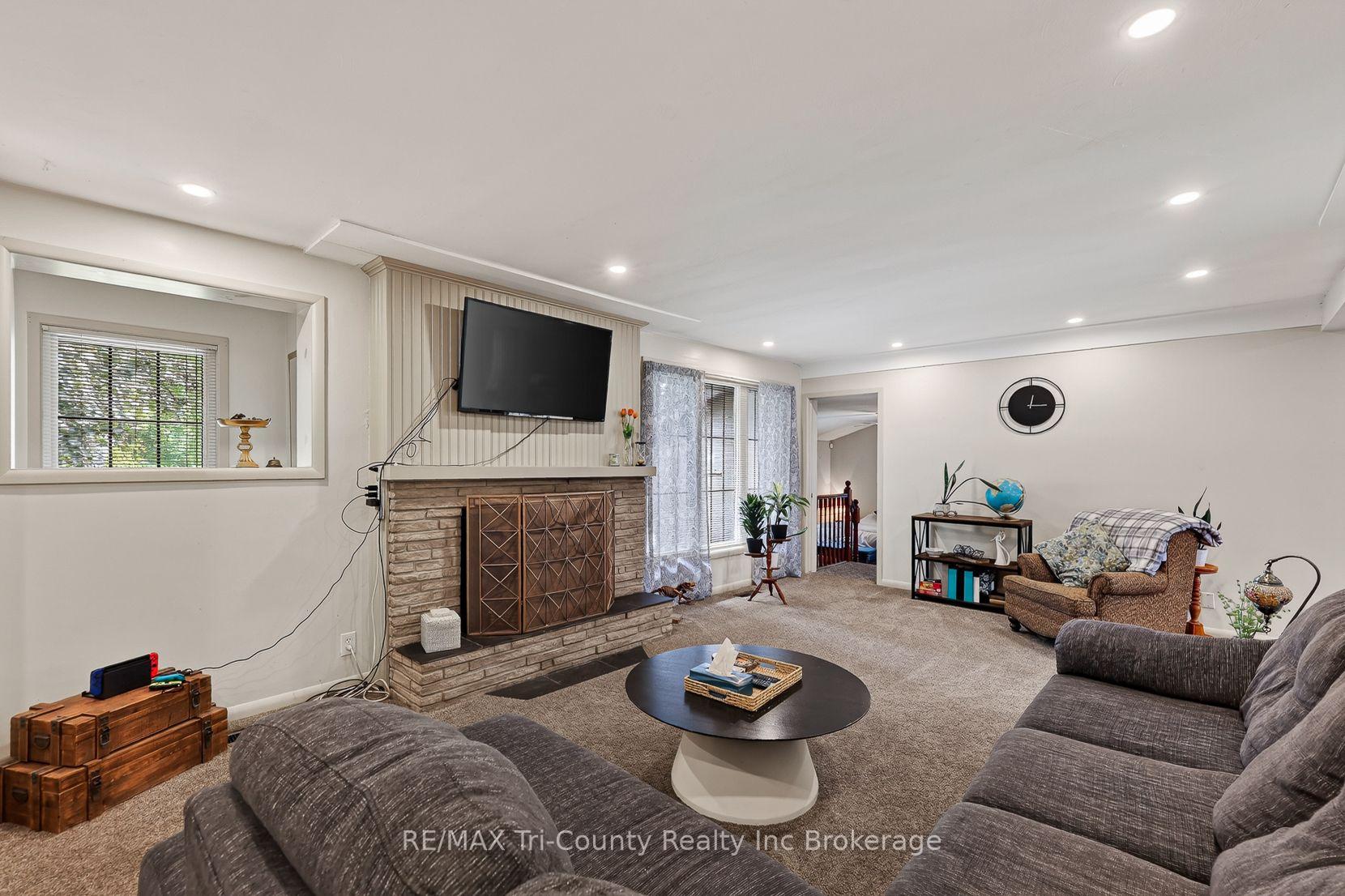 Photo 16 of 309 Quarterline Road, Tillsonburg — HOMEH