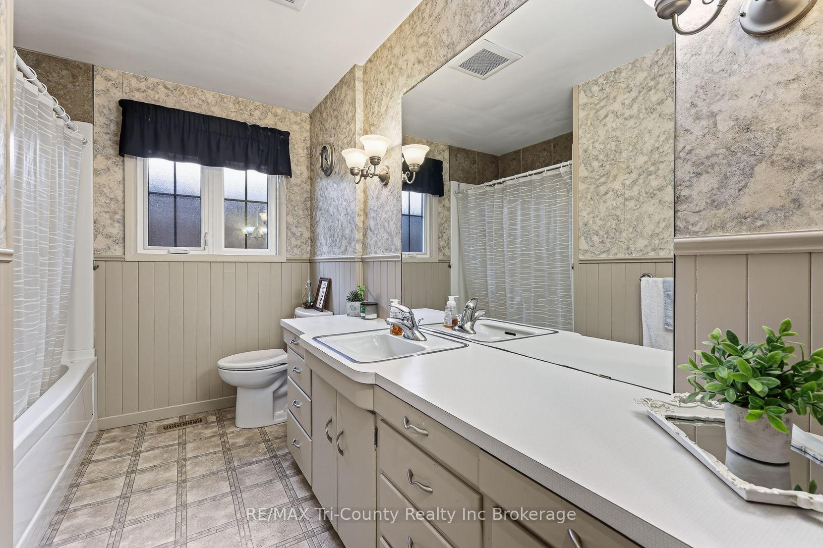 Photo 32 of 309 Quarterline Road, Tillsonburg — HOMEH