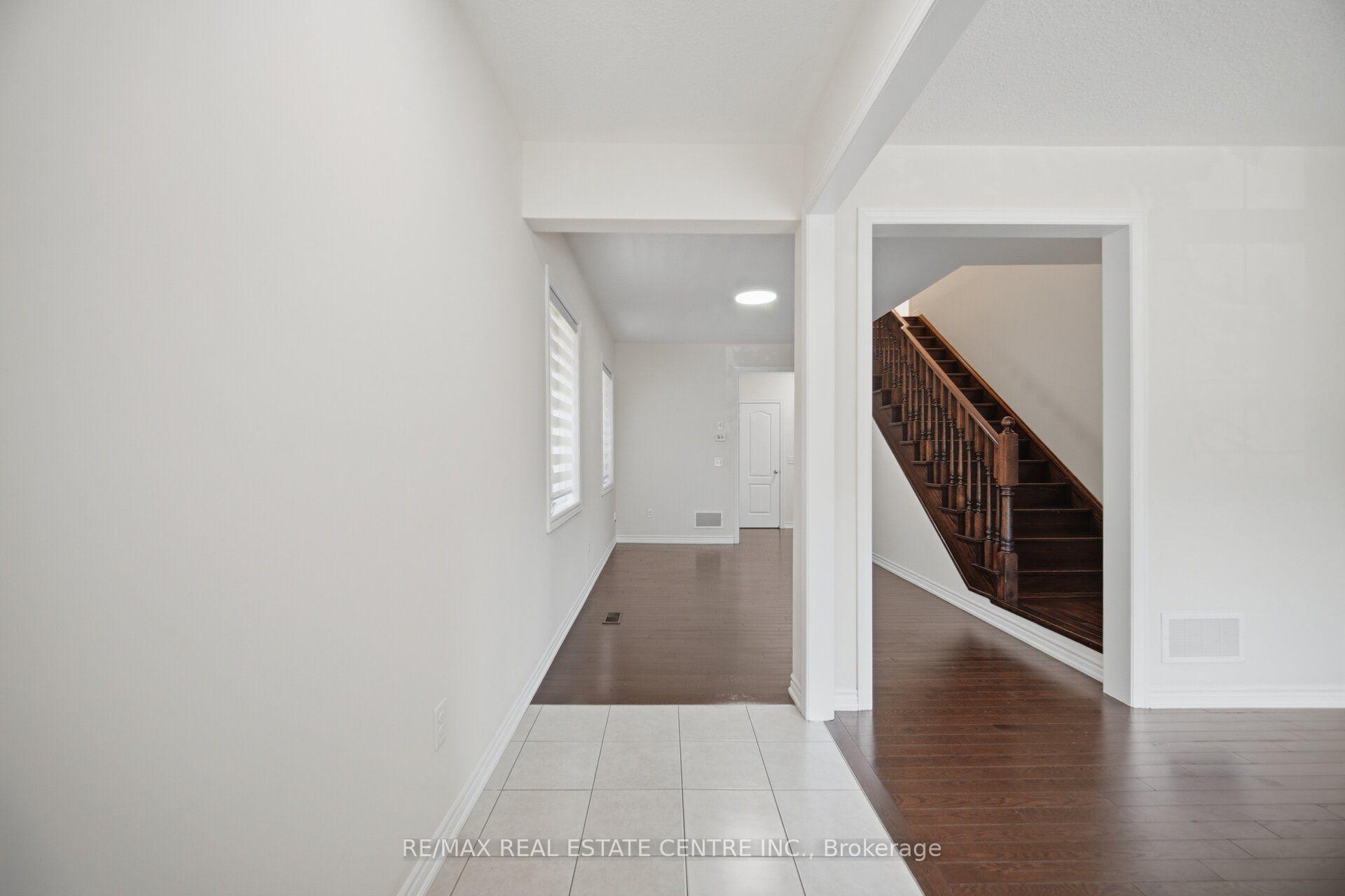 Photo 8 of 99 Colville Place, Milton, Ford — HOMEH