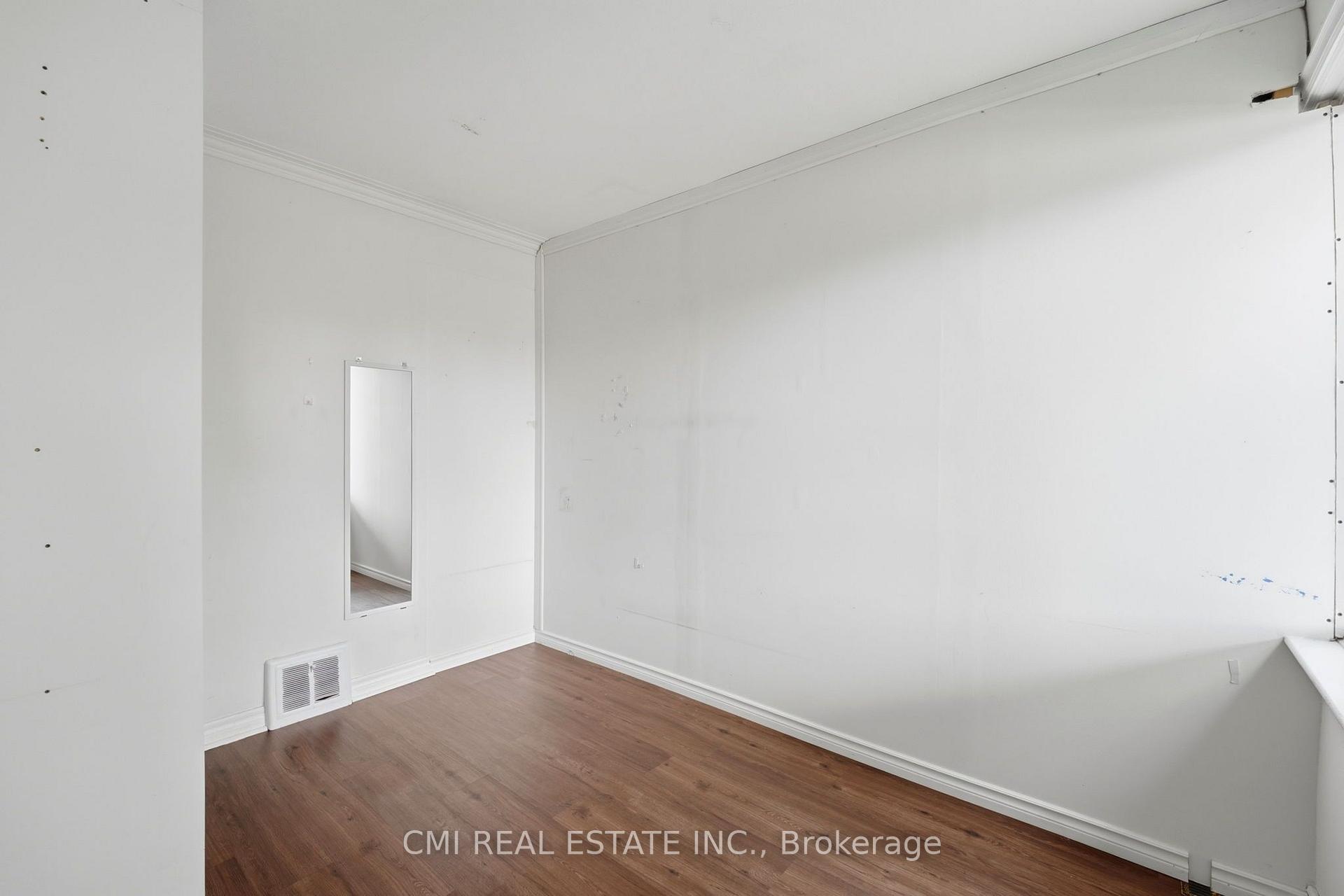 Photo 14 of 106 Flora Drive, Scarborough, Dorset Park — HOMEH