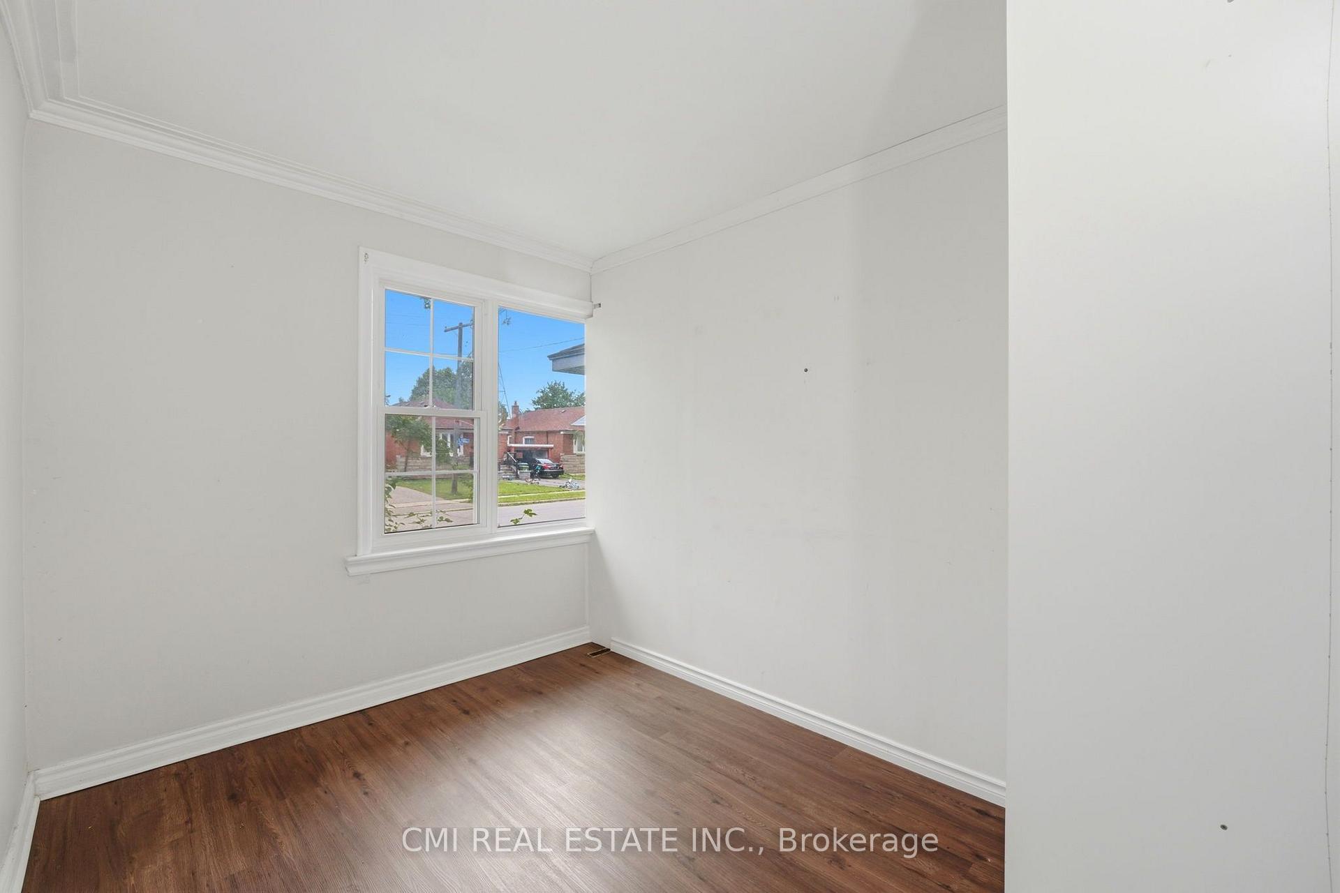 Photo 16 of 106 Flora Drive, Scarborough, Dorset Park — HOMEH