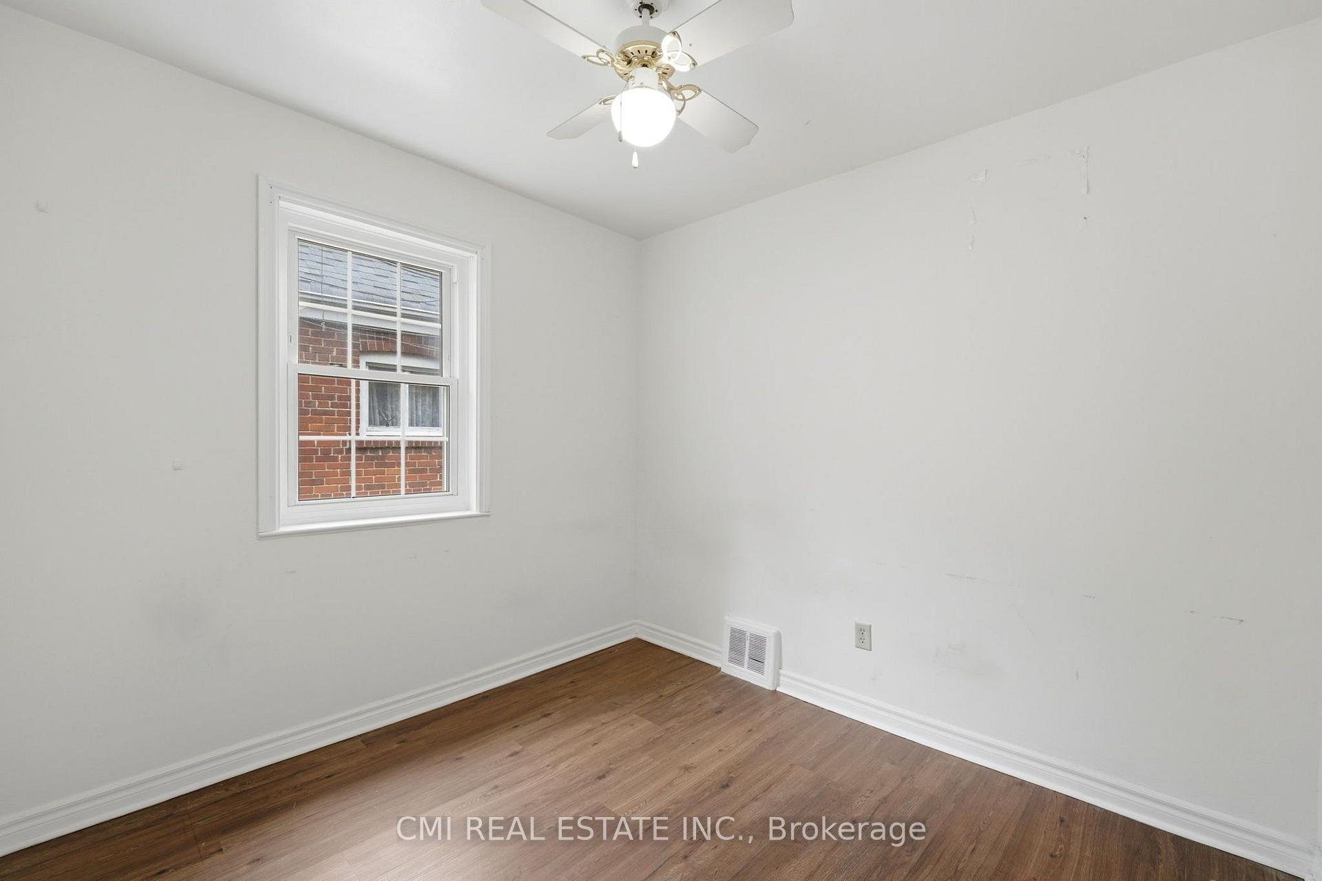 Photo 18 of 106 Flora Drive, Scarborough, Dorset Park — HOMEH