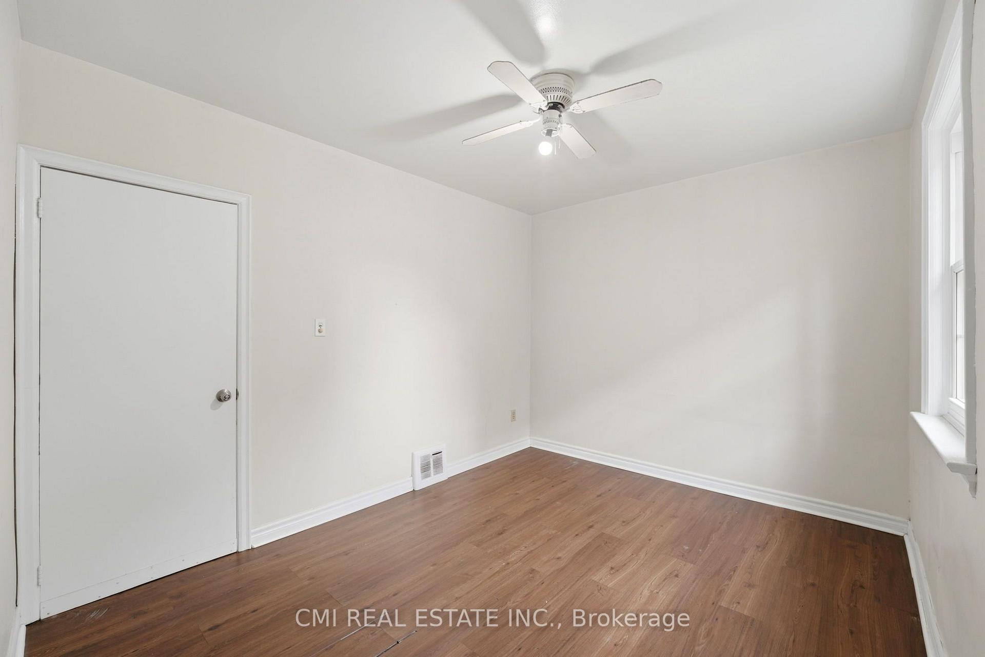 Photo 20 of 106 Flora Drive, Scarborough, Dorset Park — HOMEH
