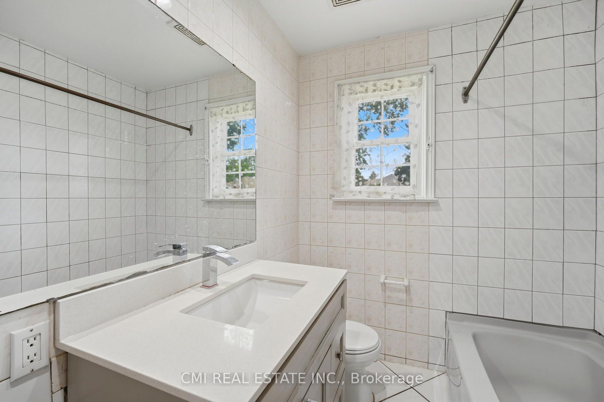 Photo 23 of 106 Flora Drive, Scarborough, Dorset Park — HOMEH