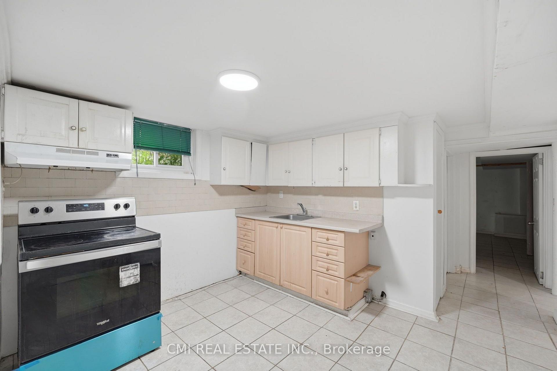 Photo 32 of 106 Flora Drive, Scarborough, Dorset Park — HOMEH