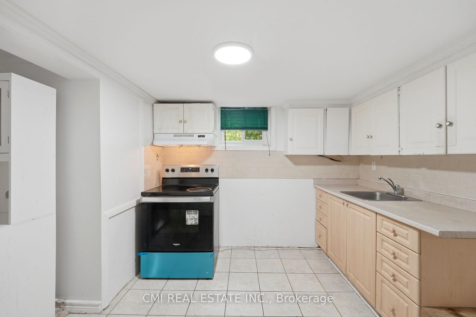 Photo 33 of 106 Flora Drive, Scarborough, Dorset Park — HOMEH