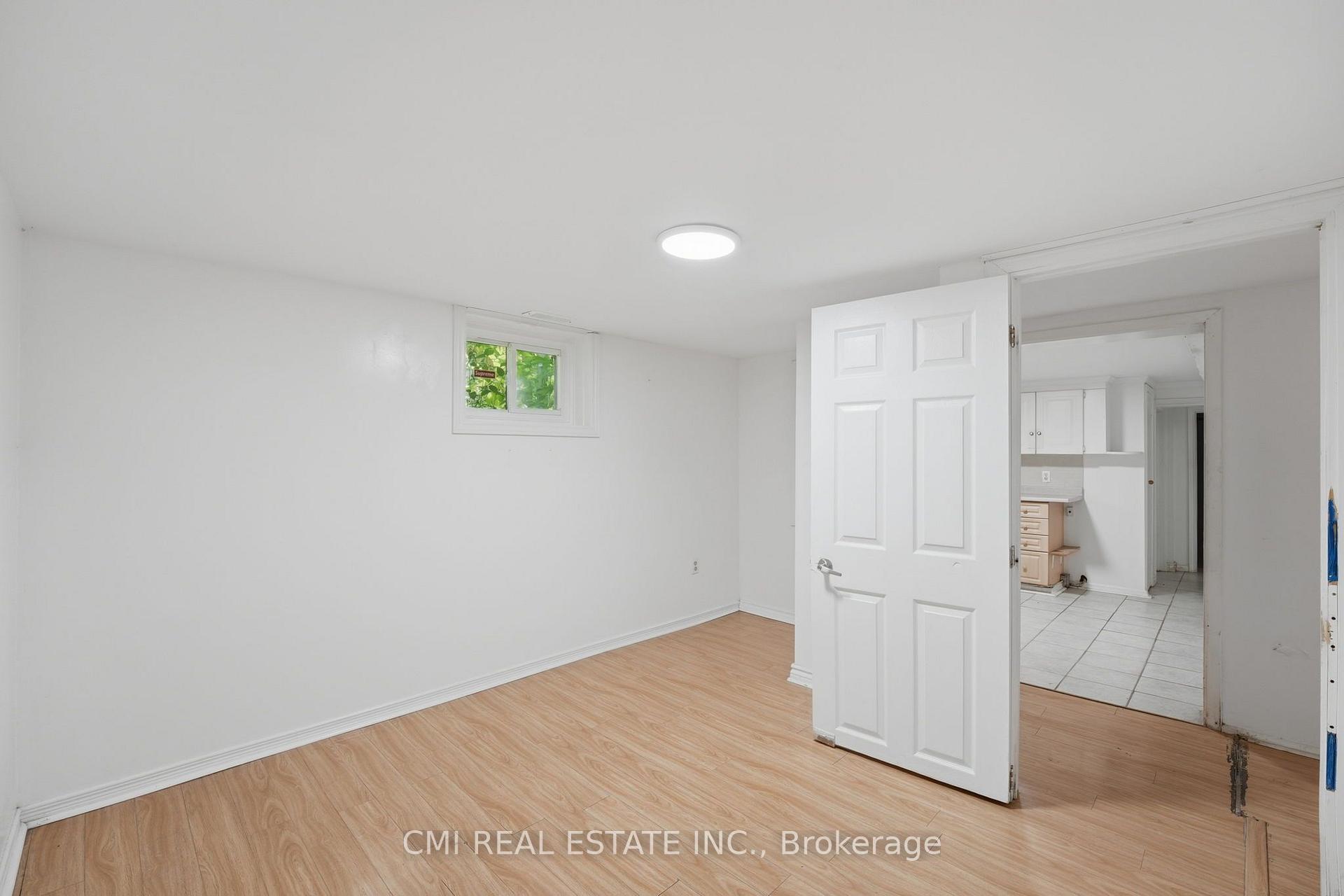 Photo 34 of 106 Flora Drive, Scarborough, Dorset Park — HOMEH
