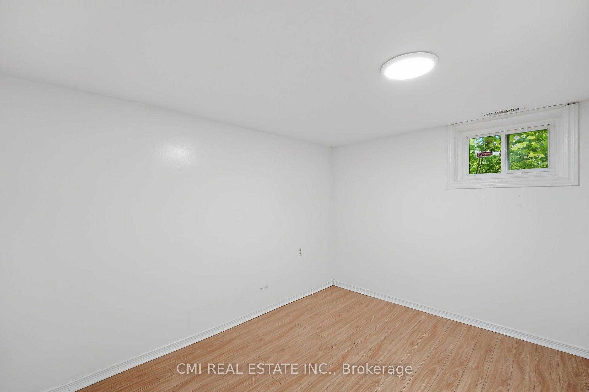 Photo 35 of 106 Flora Drive, Scarborough, Dorset Park — HOMEH