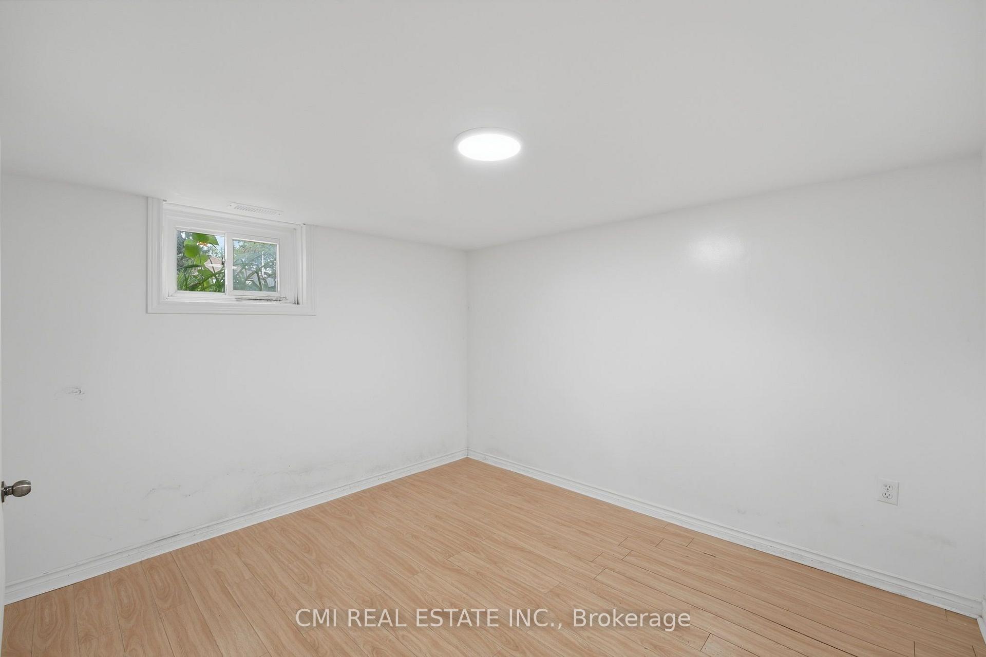 Photo 37 of 106 Flora Drive, Scarborough, Dorset Park — HOMEH