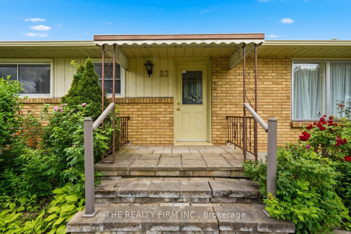 Photo 4 of 23 Frontenac Road, London, South T — HOMEH
