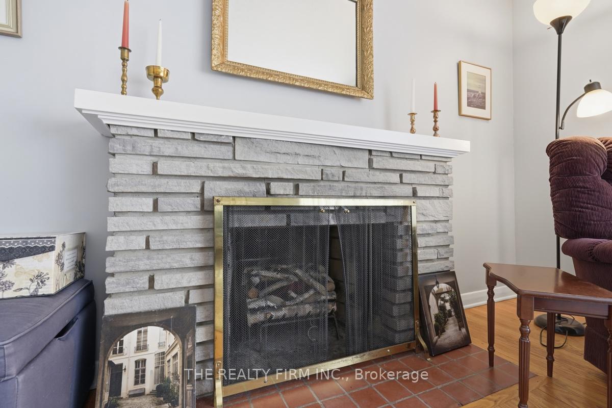 Photo 10 of 23 Frontenac Road, London, South T — HOMEH