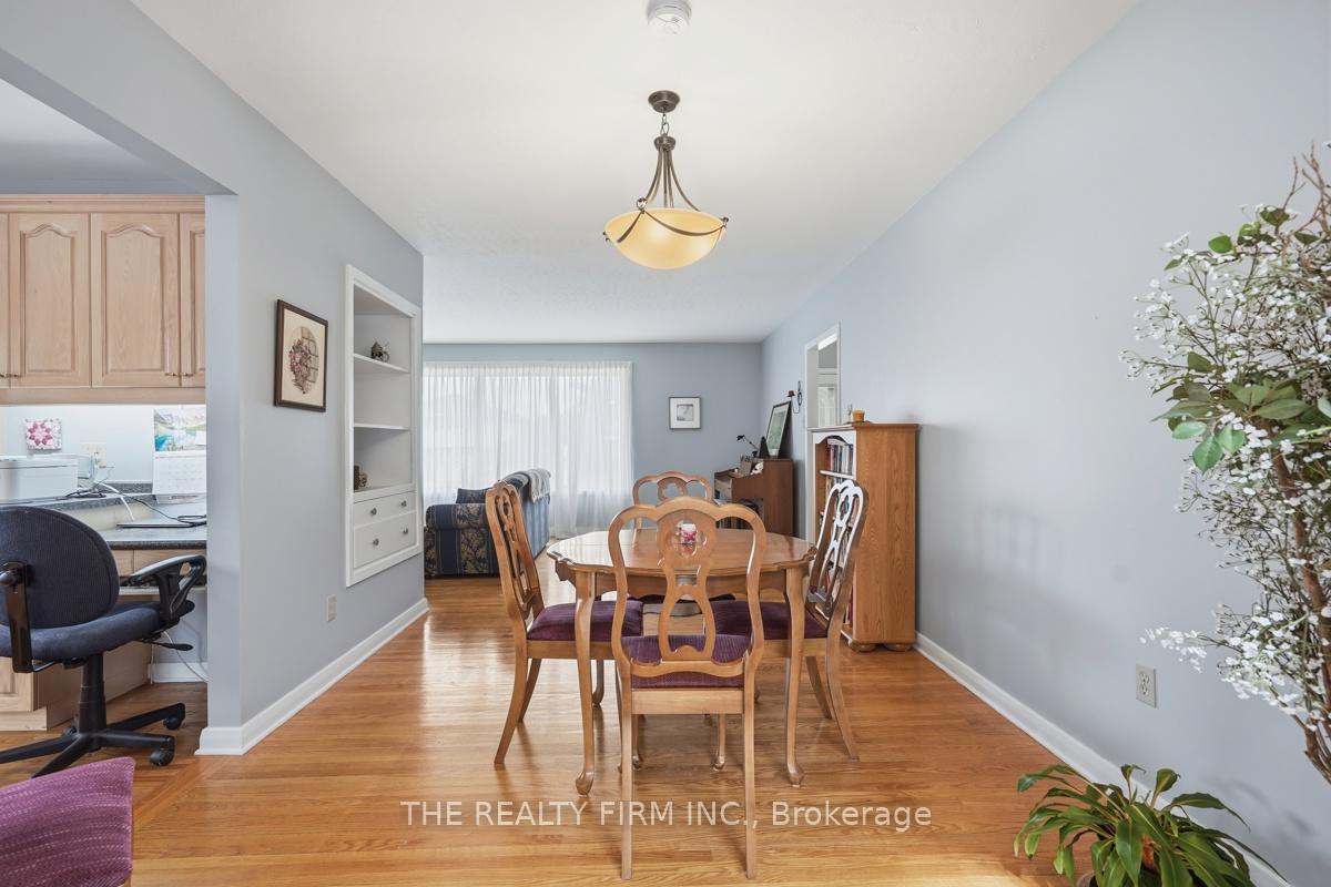 Photo 12 of 23 Frontenac Road, London, South T — HOMEH