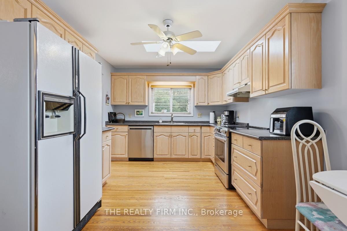 Photo 16 of 23 Frontenac Road, London, South T — HOMEH