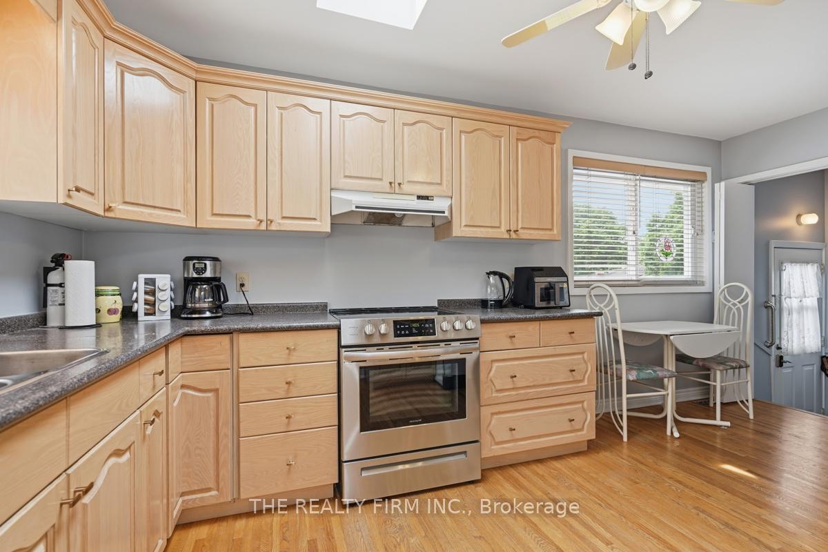 Photo 19 of 23 Frontenac Road, London, South T — HOMEH
