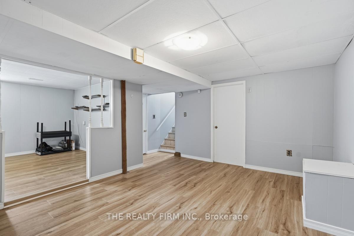 Photo 28 of 23 Frontenac Road, London, South T — HOMEH