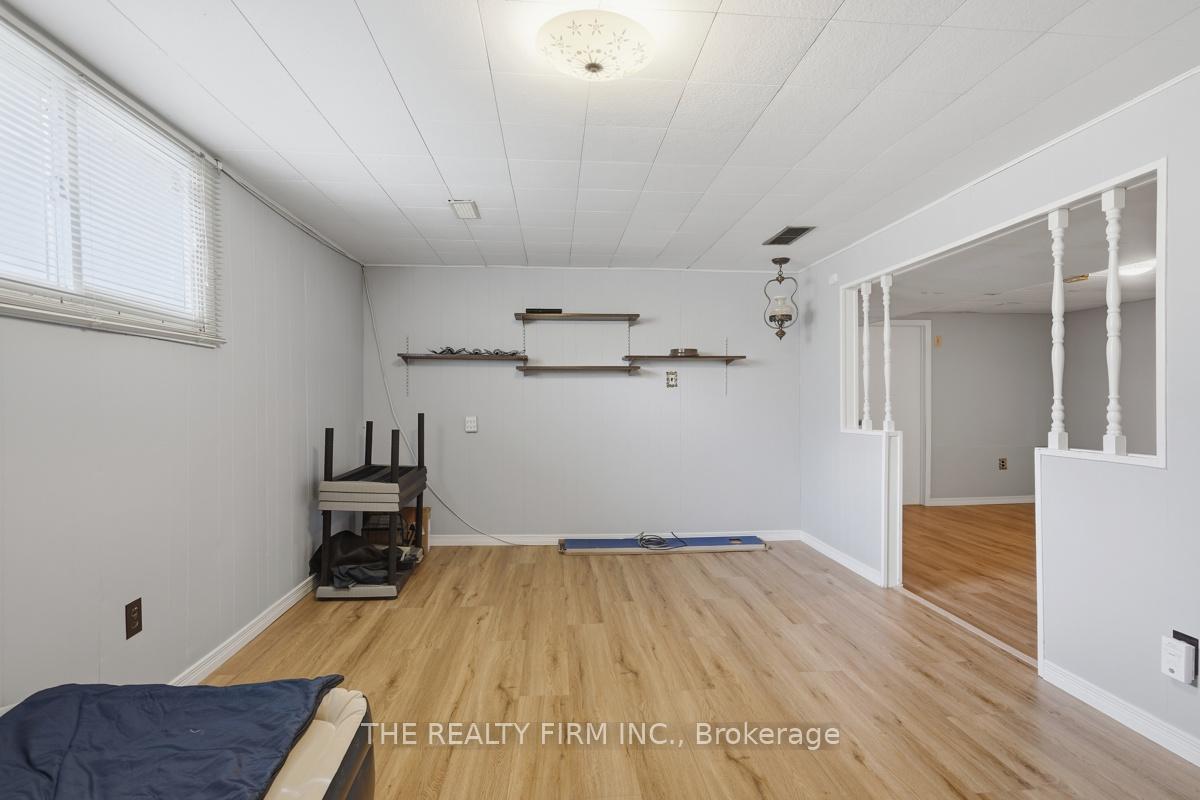 Photo 30 of 23 Frontenac Road, London, South T — HOMEH