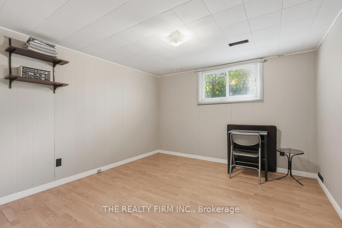 Photo 31 of 23 Frontenac Road, London, South T — HOMEH