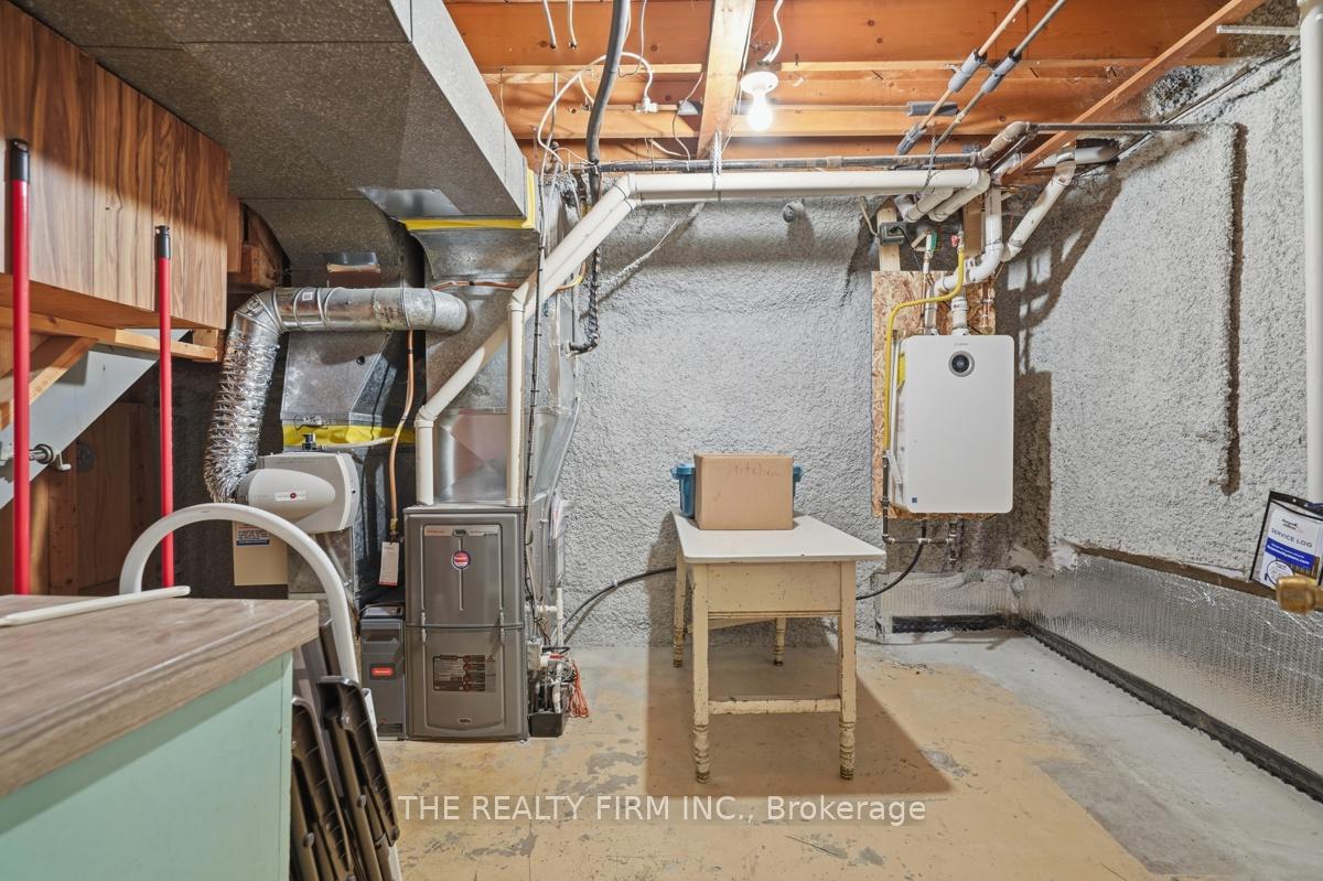 Photo 35 of 23 Frontenac Road, London, South T — HOMEH