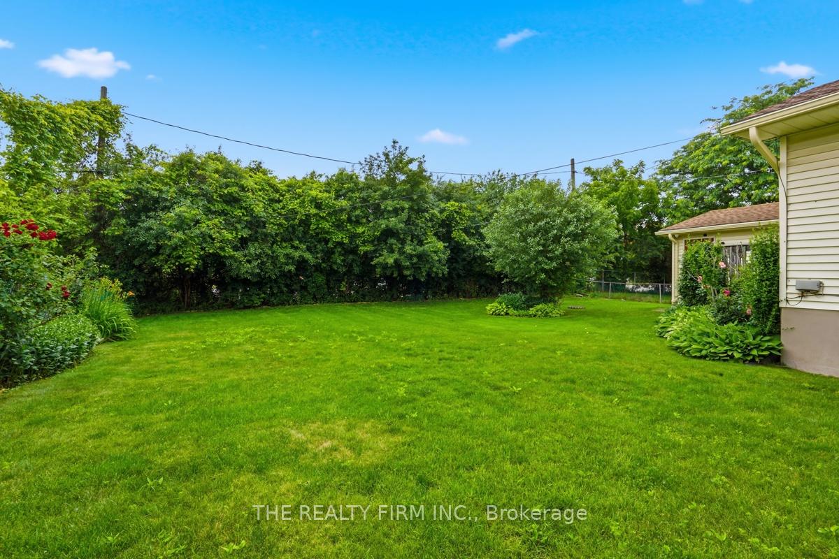 Photo 39 of 23 Frontenac Road, London, South T — HOMEH