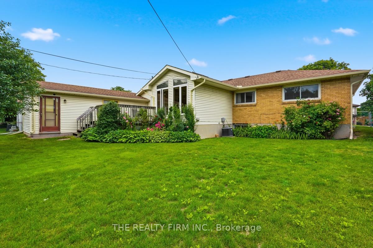 Photo 41 of 23 Frontenac Road, London, South T — HOMEH