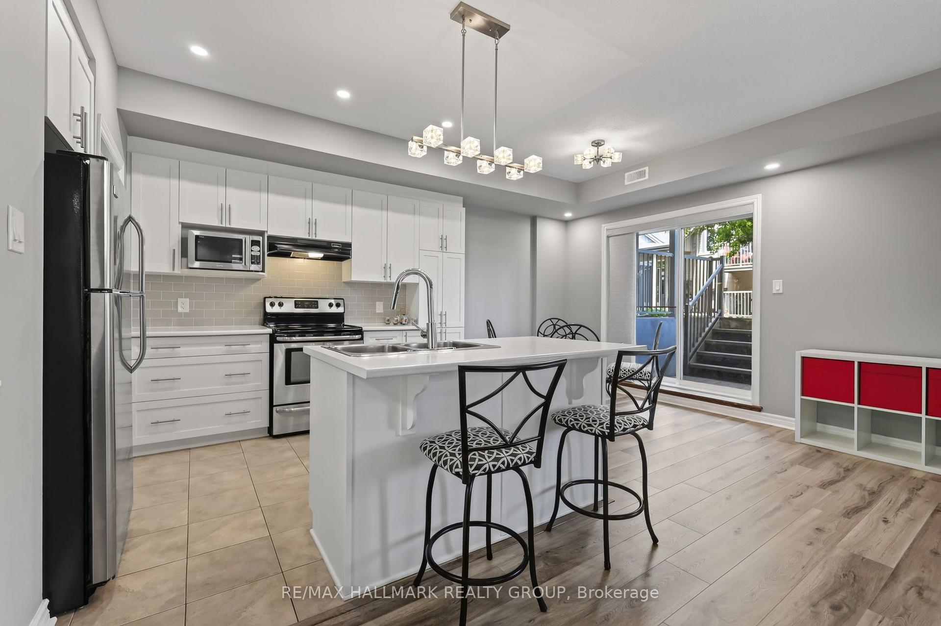 Photo 8 of Unit A, 53 Tayside Private, Ottawa, Barrhaven - Longfields — HOMEH