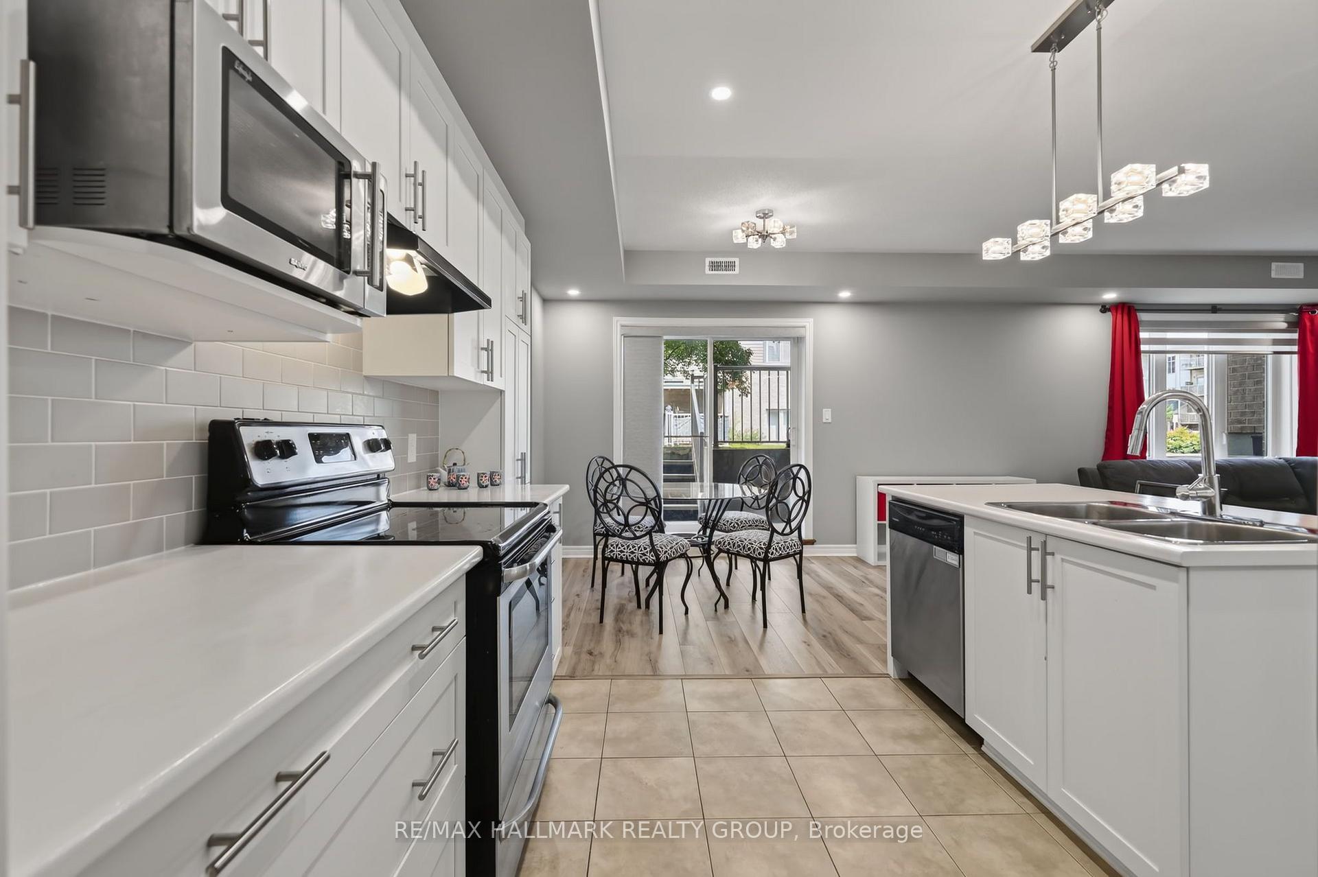 Photo 13 of Unit A, 53 Tayside Private, Ottawa, Barrhaven - Longfields — HOMEH
