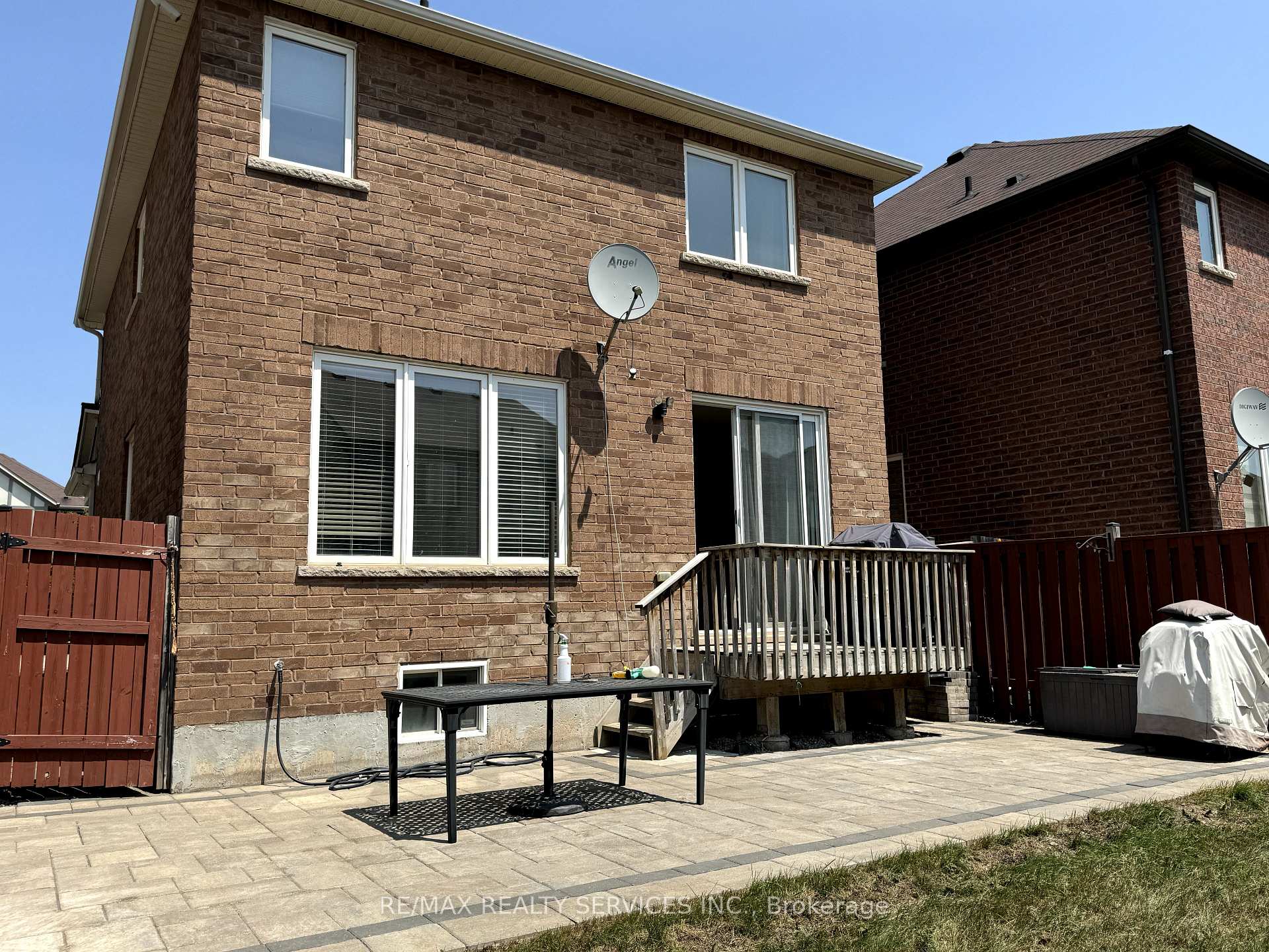 Photo 14 of 30 Arkwright Drive, Brampton, Northwest Brampton — HOMEH