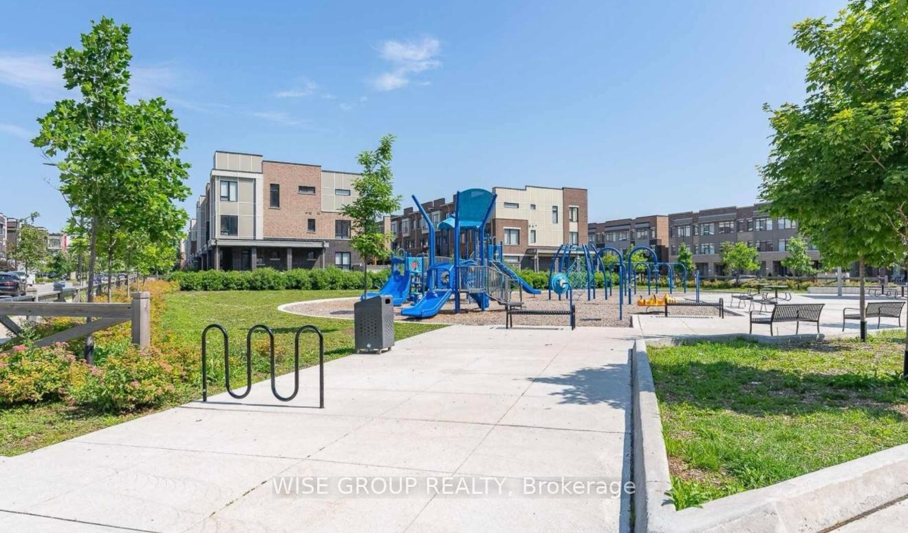 Photo 19 of Unit LPH04, 120 Eagle Rock Way, Vaughan, Maple — HOMEH