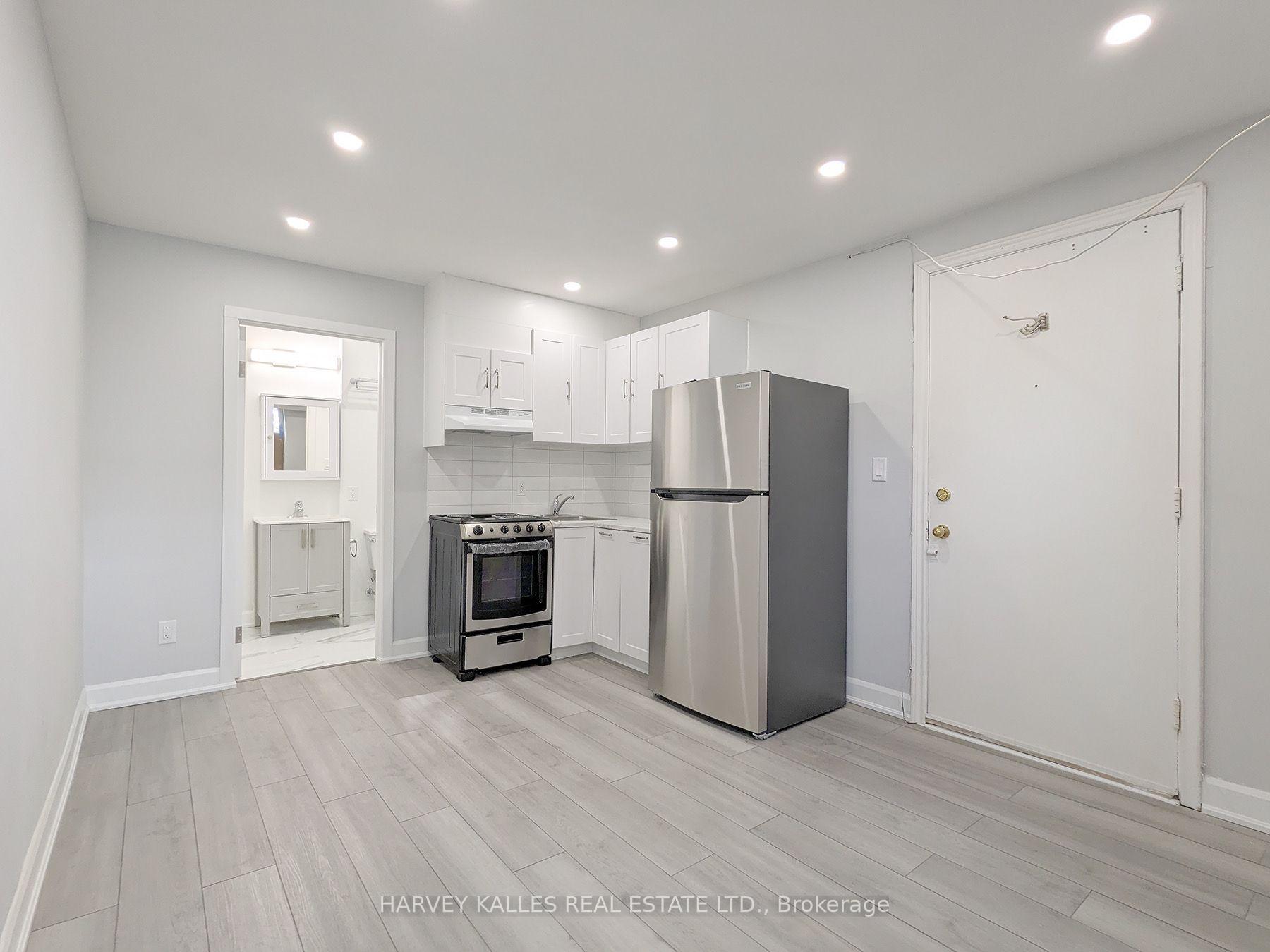 Photo 5 of Unit 1A, 125 Shelborne Avenue, Toronto, Englemount-Lawrence — HOMEH