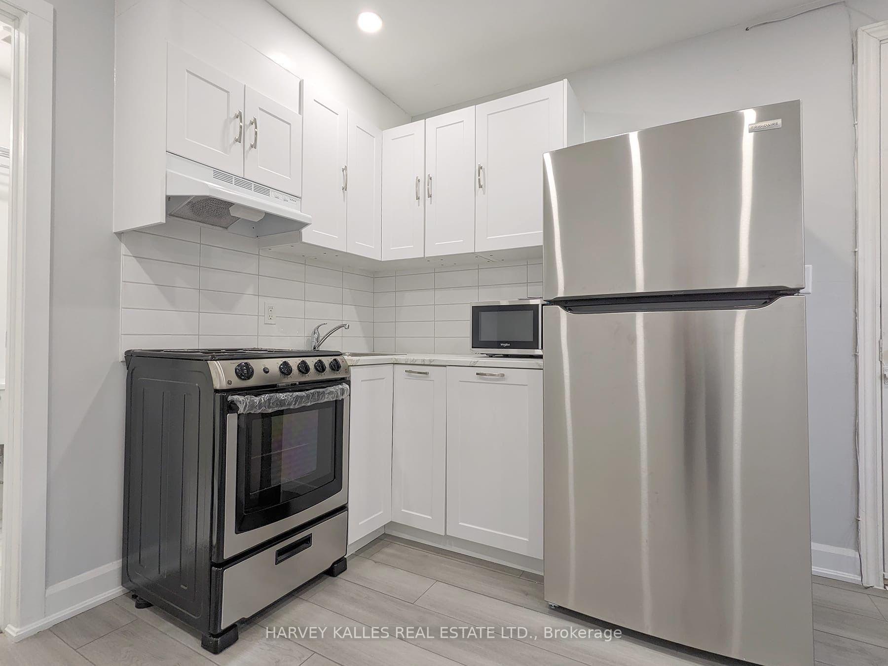 Photo 6 of Unit 1A, 125 Shelborne Avenue, Toronto, Englemount-Lawrence — HOMEH