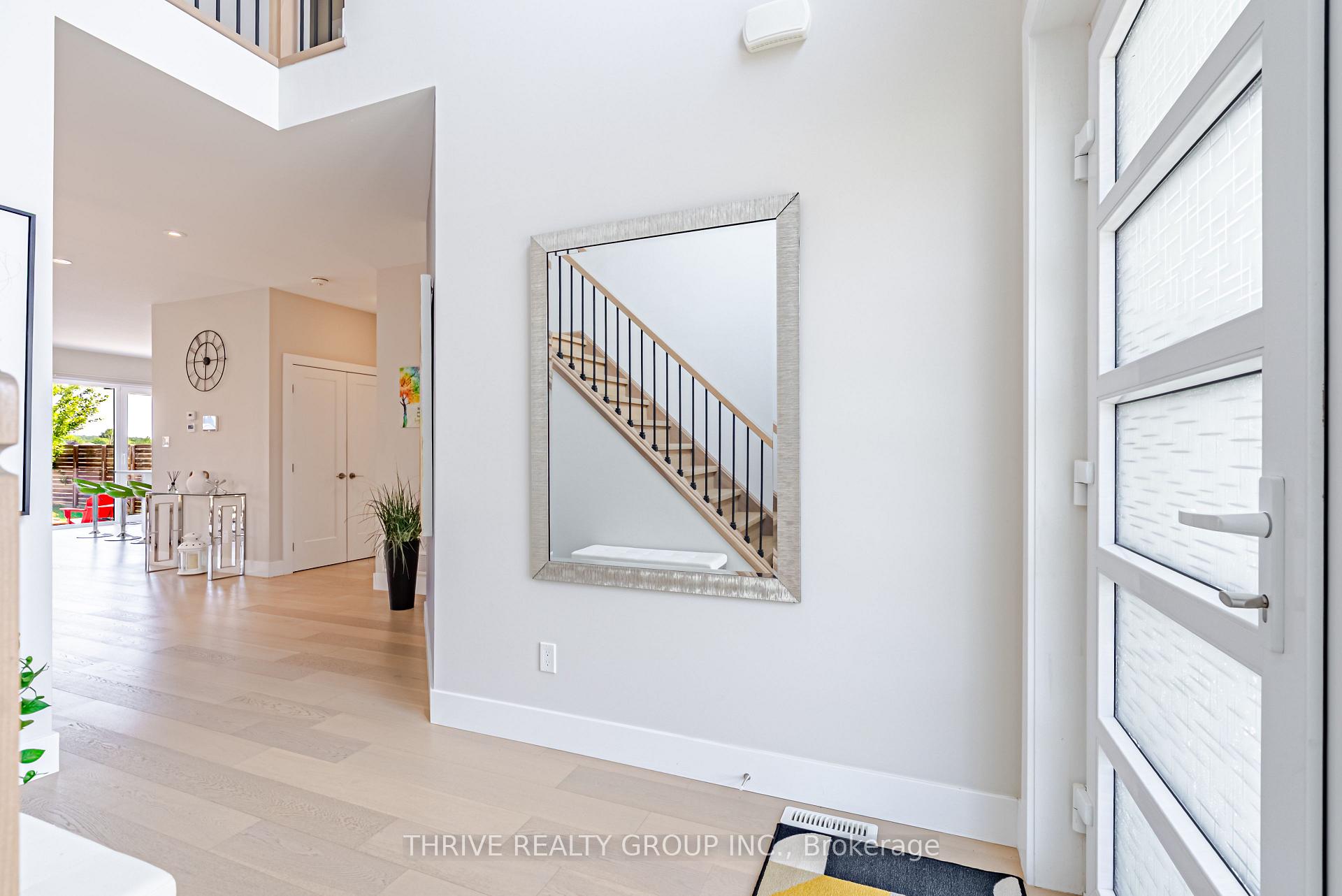 Photo 3 of 124 Crestview Drive, Middlesex Centre, Kilworth — HOMEH
