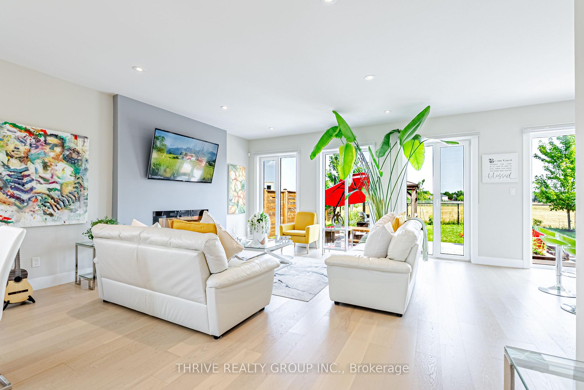 Photo 10 of 124 Crestview Drive, Middlesex Centre, Kilworth — HOMEH