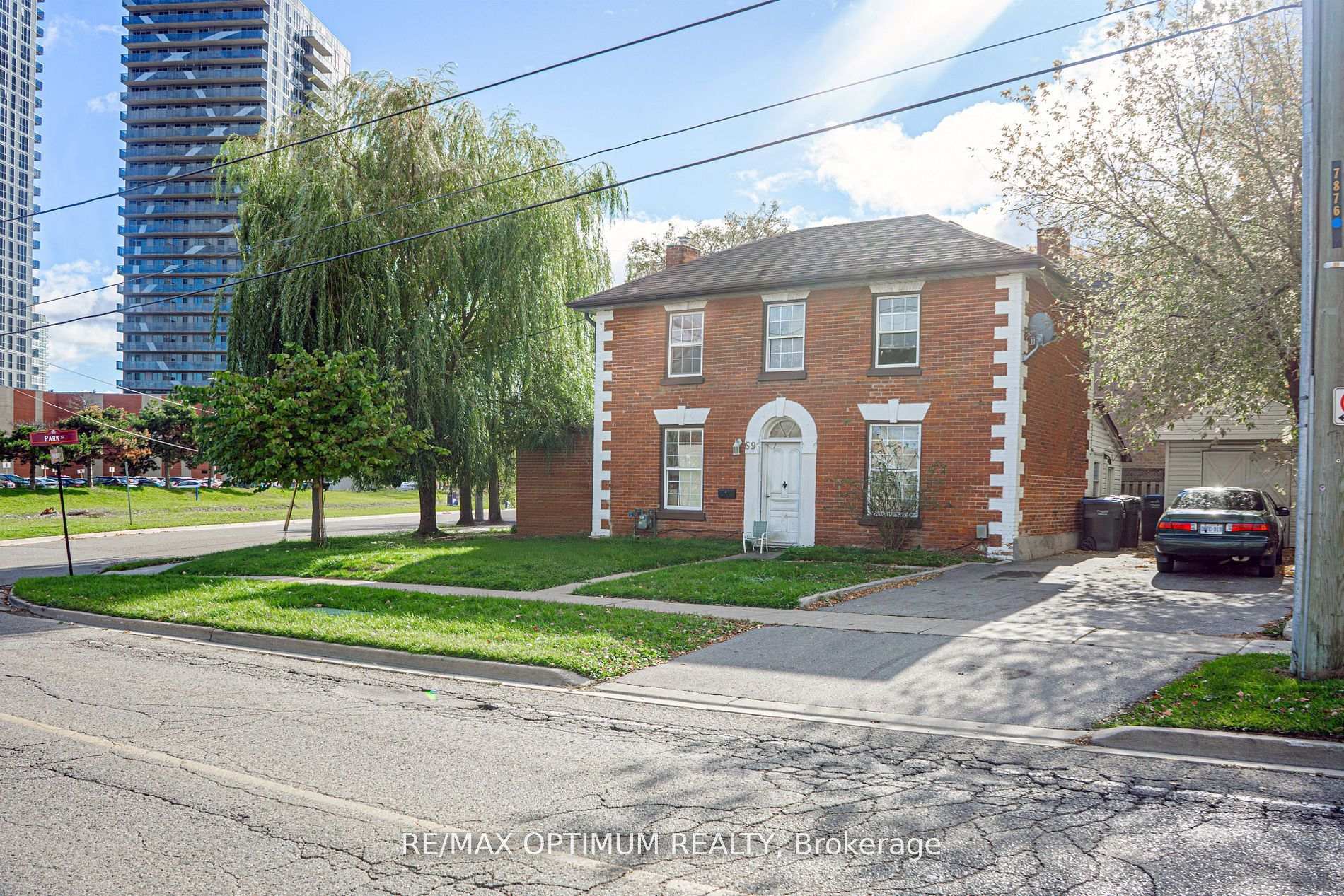 Photo 2 of 59 Railroad Street, Brampton, Downtown Brampton — HOMEH