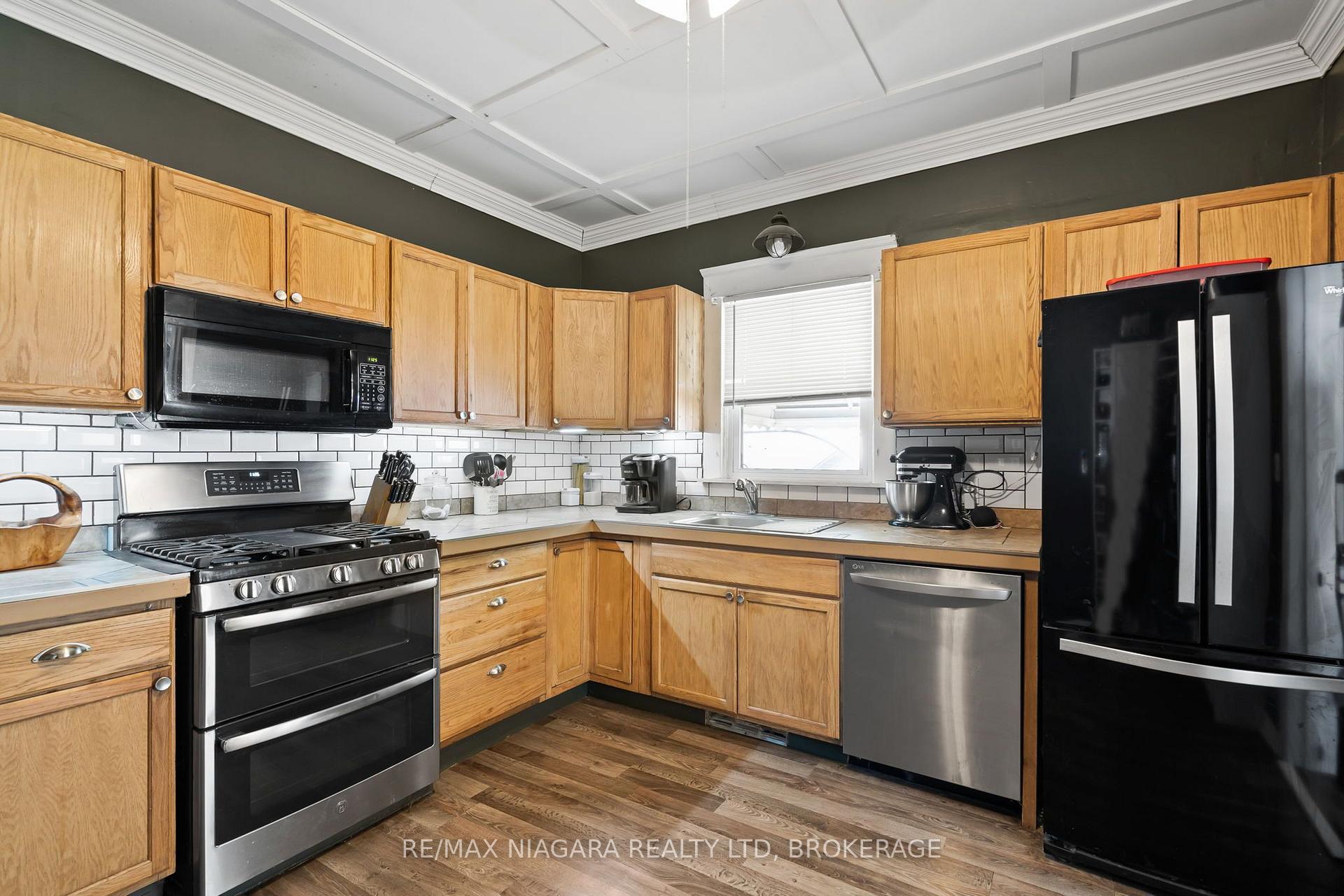 Photo 12 of 63 Hodgkins Avenue, Thorold, Allanburg/Thorold South — HOMEH