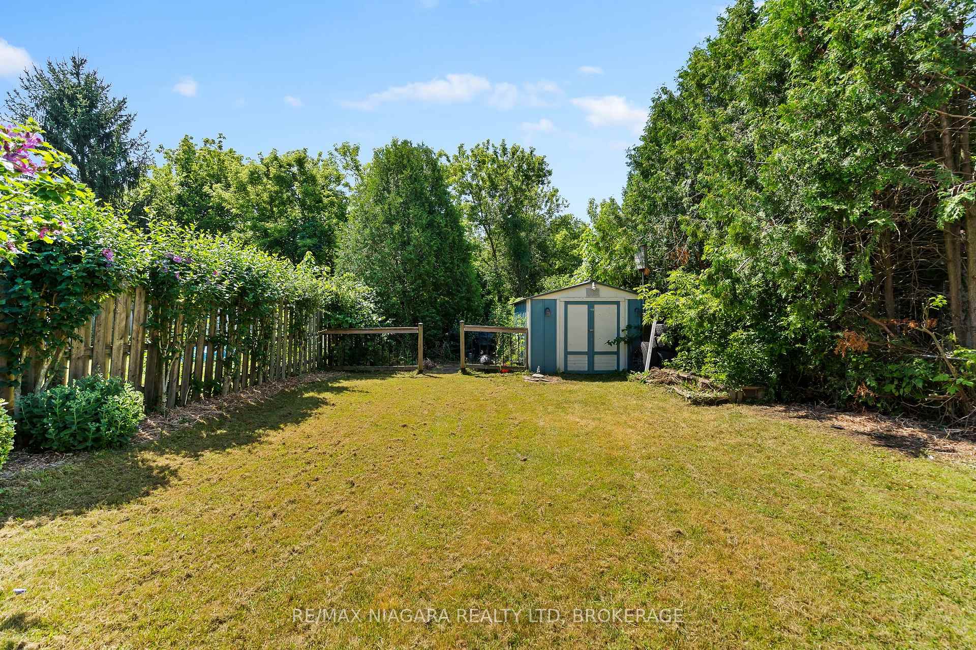 Photo 25 of 63 Hodgkins Avenue, Thorold, Allanburg/Thorold South — HOMEH
