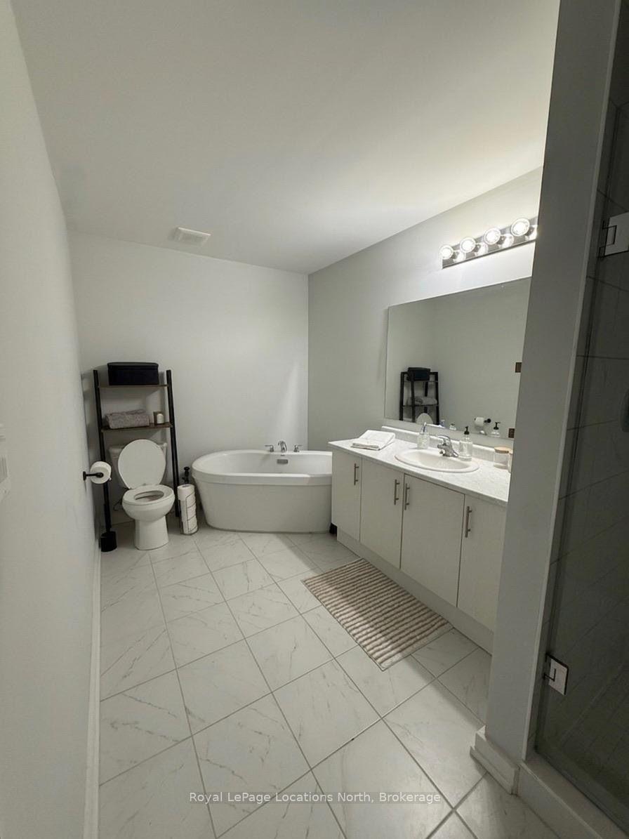 Photo 8 of 10 Winters Crescent, Collingwood — HOMEH