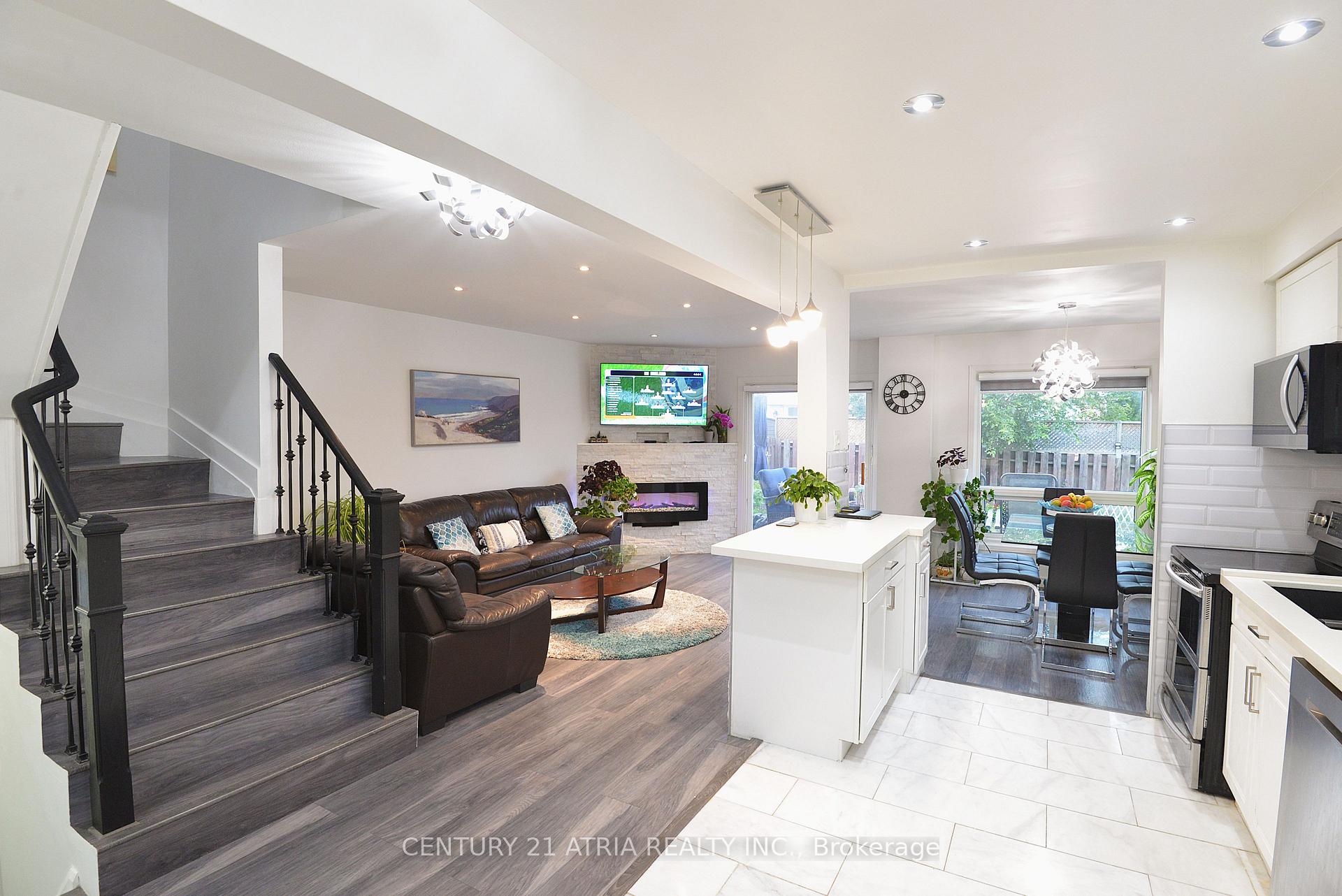 Photo 8 of 31 Carnelly Crescent, Ajax, Central West — HOMEH