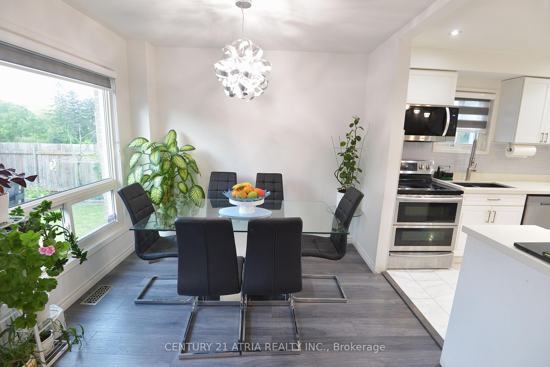 Photo 9 of 31 Carnelly Crescent, Ajax, Central West — HOMEH