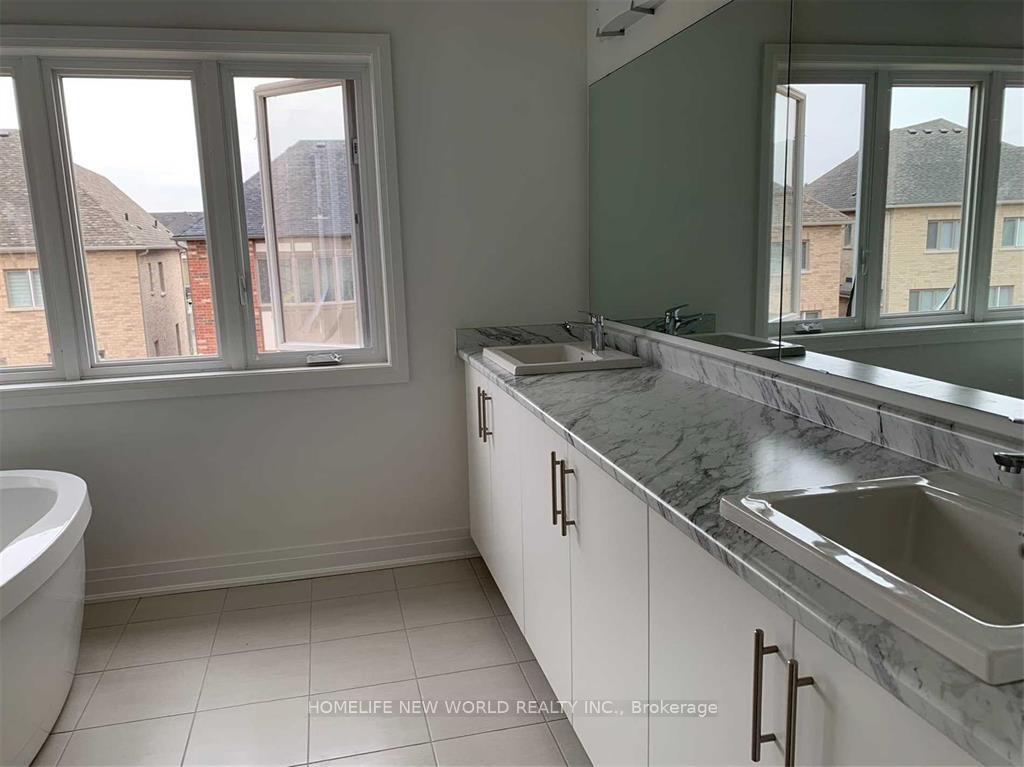 Photo 5 of 83 Kentledge Avenue, East Gwillimbury, Holland Landing — HOMEH