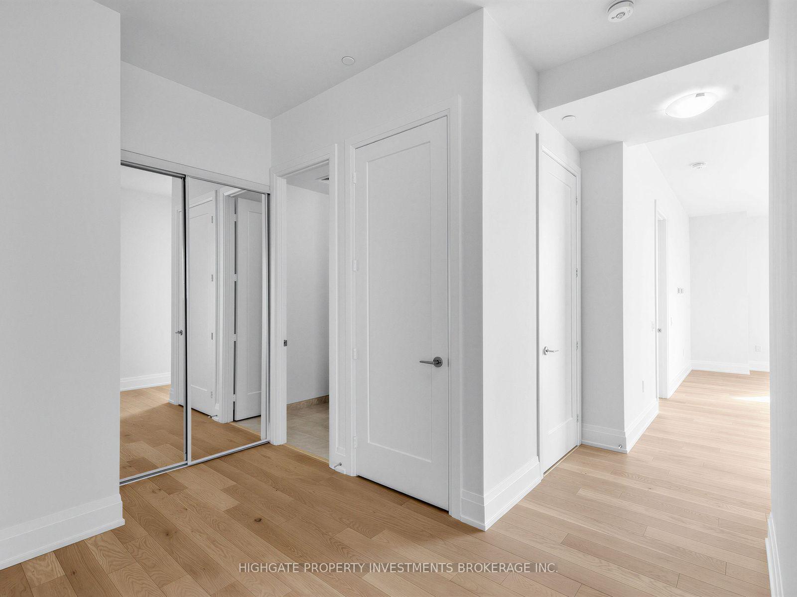 Photo 4 of Unit PH 102, 27 Korda Gate, Vaughan, Vellore Village — HOMEH