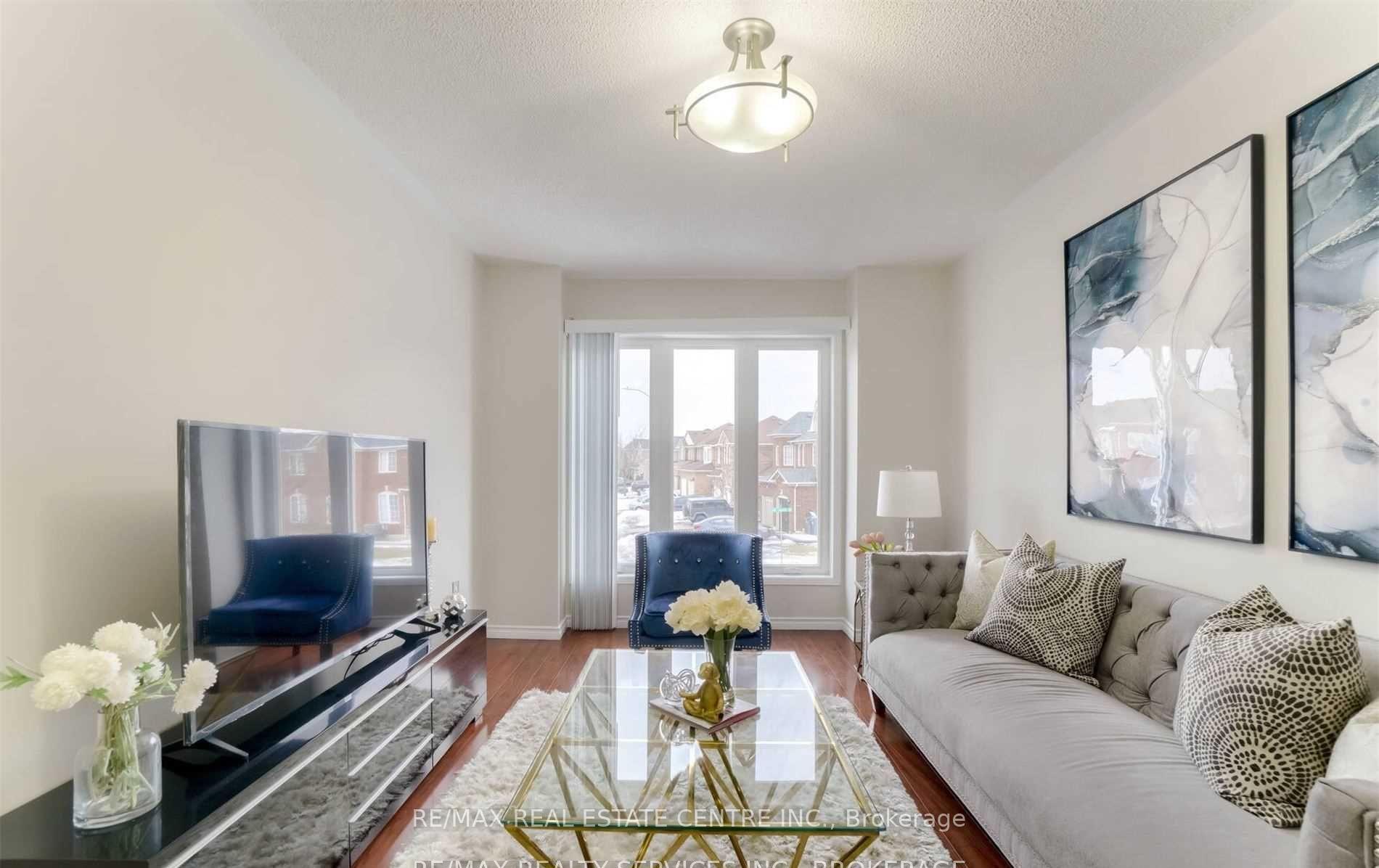 Photo 11 of Unit Upper, 92 Lake Louise Drive, Brampton, Fletcher's Meadow — HOMEH
